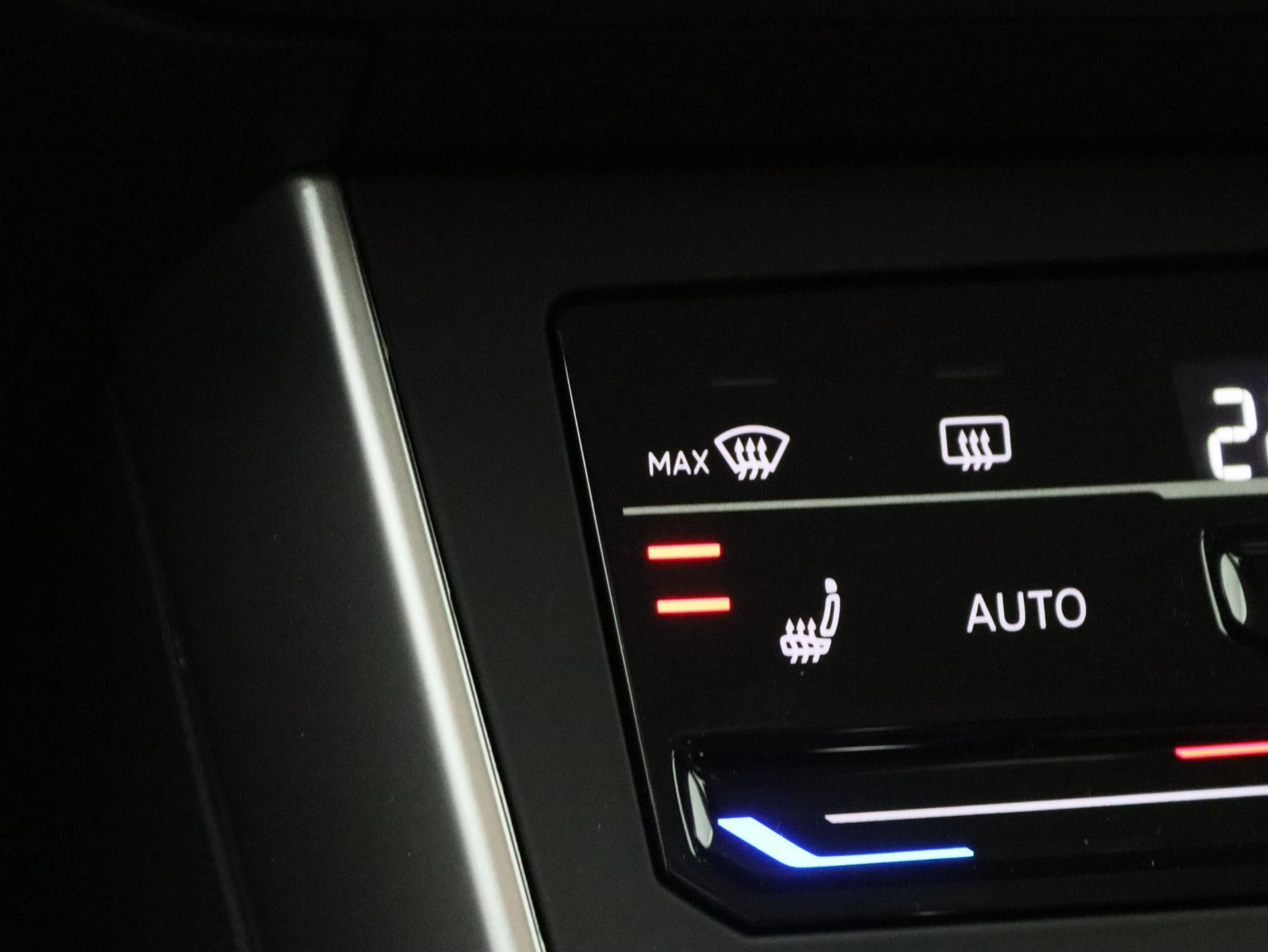 Volkswagen-Polo-image-18