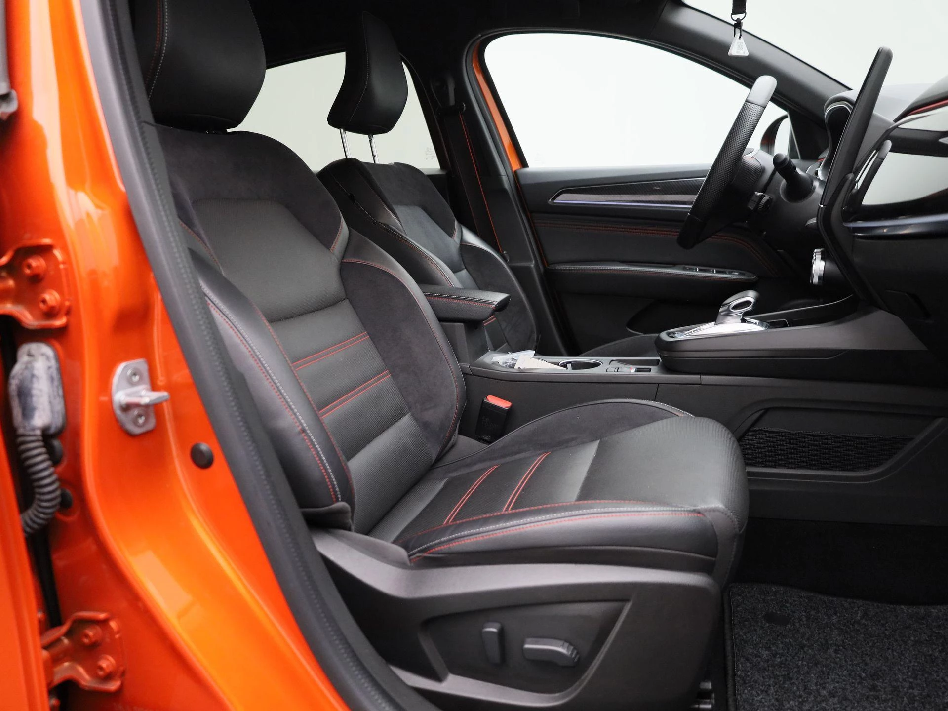 Renault-Arkana-image-37