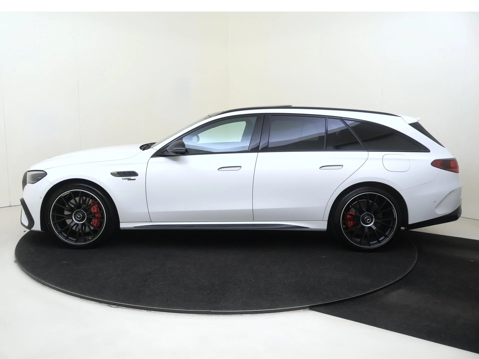 Mercedes-Benz E-Klasse Estate AMG 53 4MATIC+ Night Edition