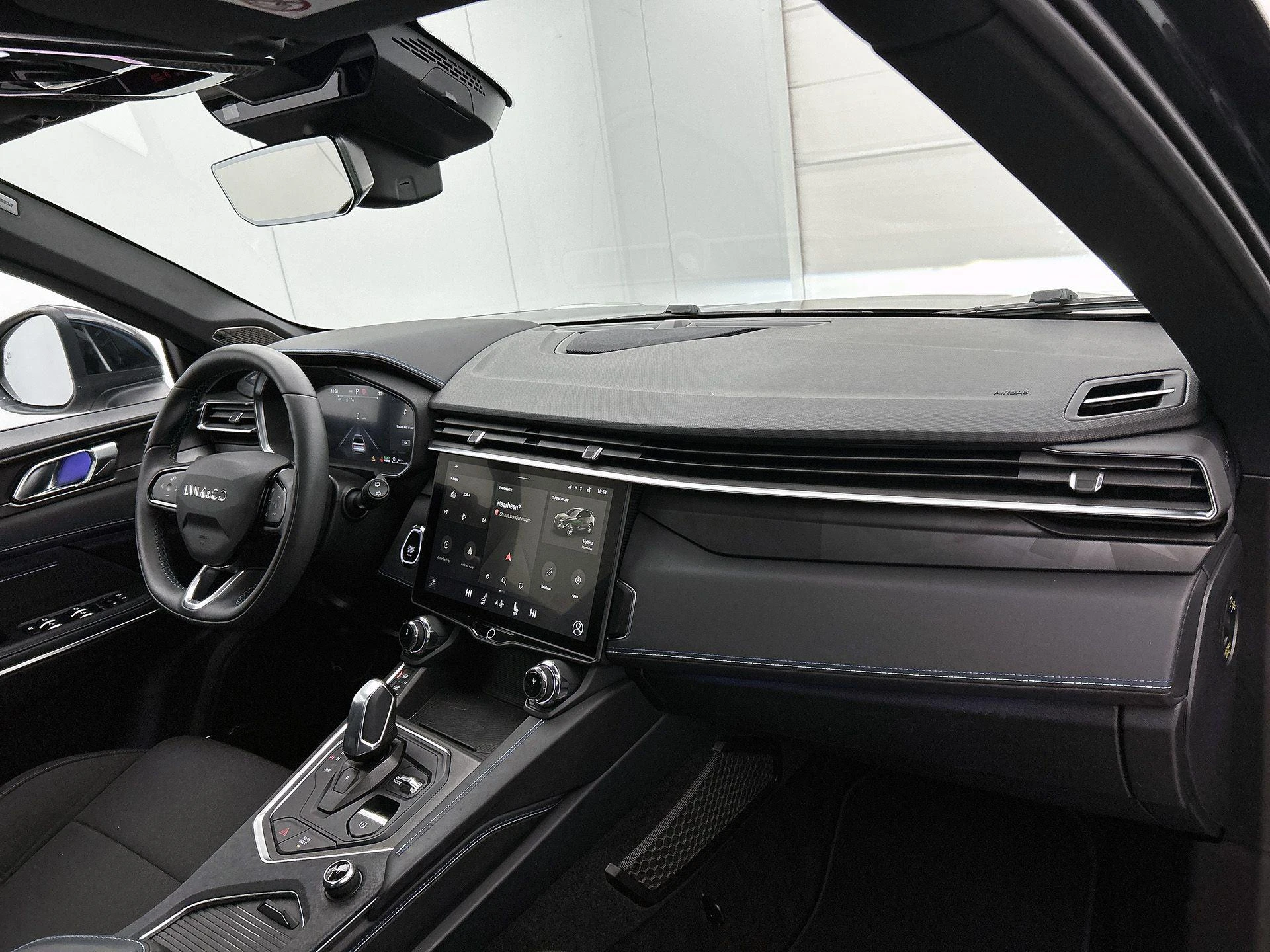 Lynk & Co-01-image-20