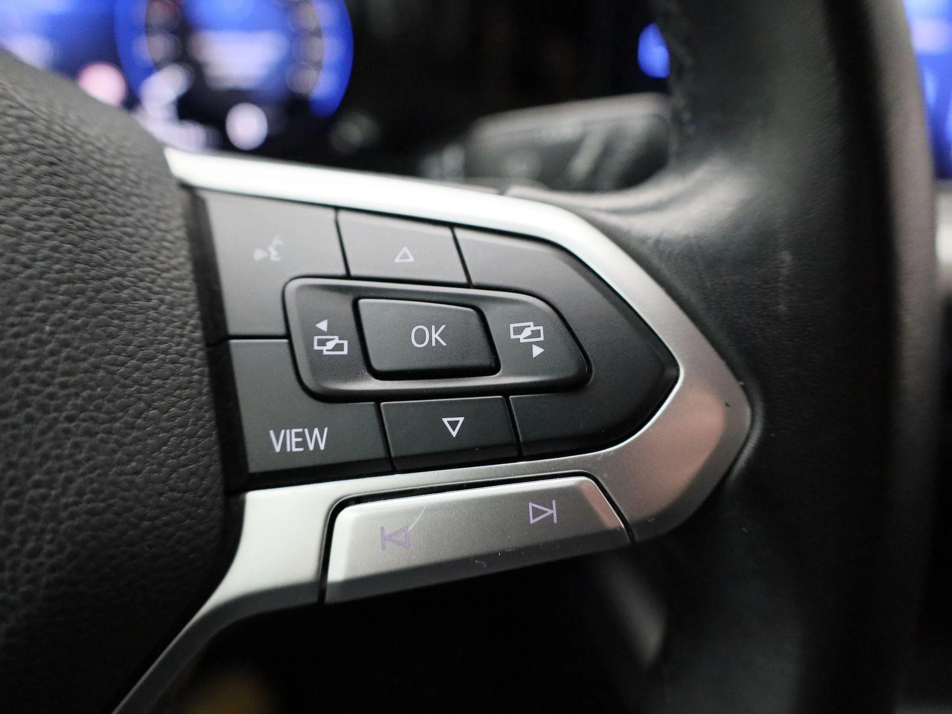 Volkswagen-Golf-image-18