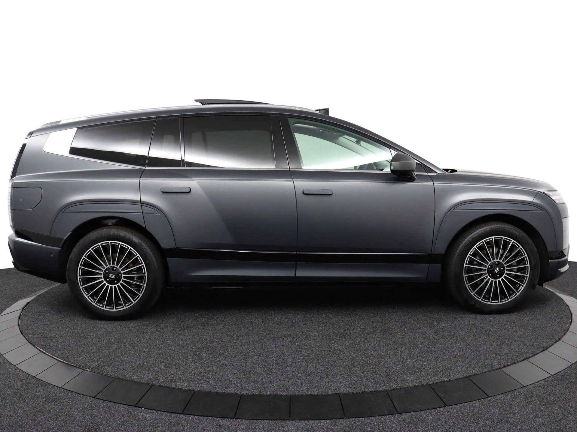Hyundai-IONIQ 9-image-6