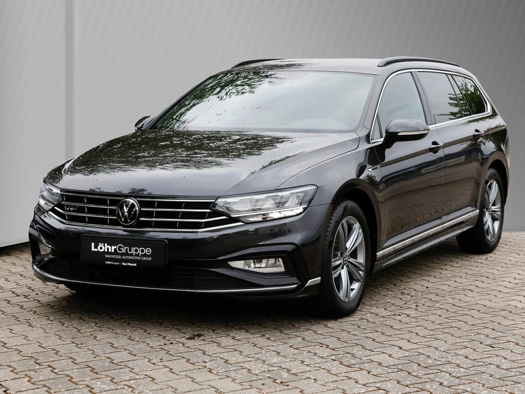 Volkswagen-Passat-image-1