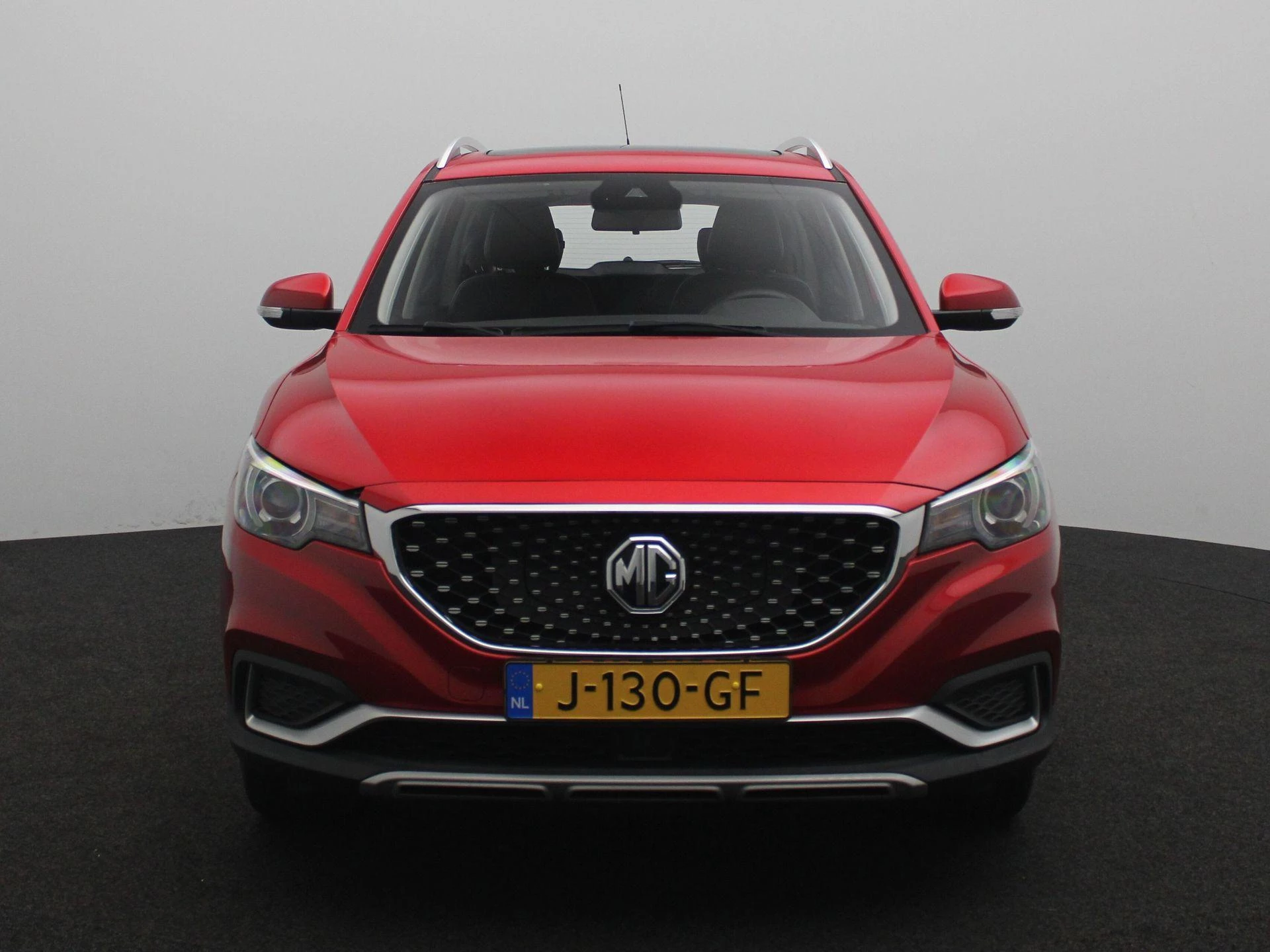 MG-ZS EV-image-2