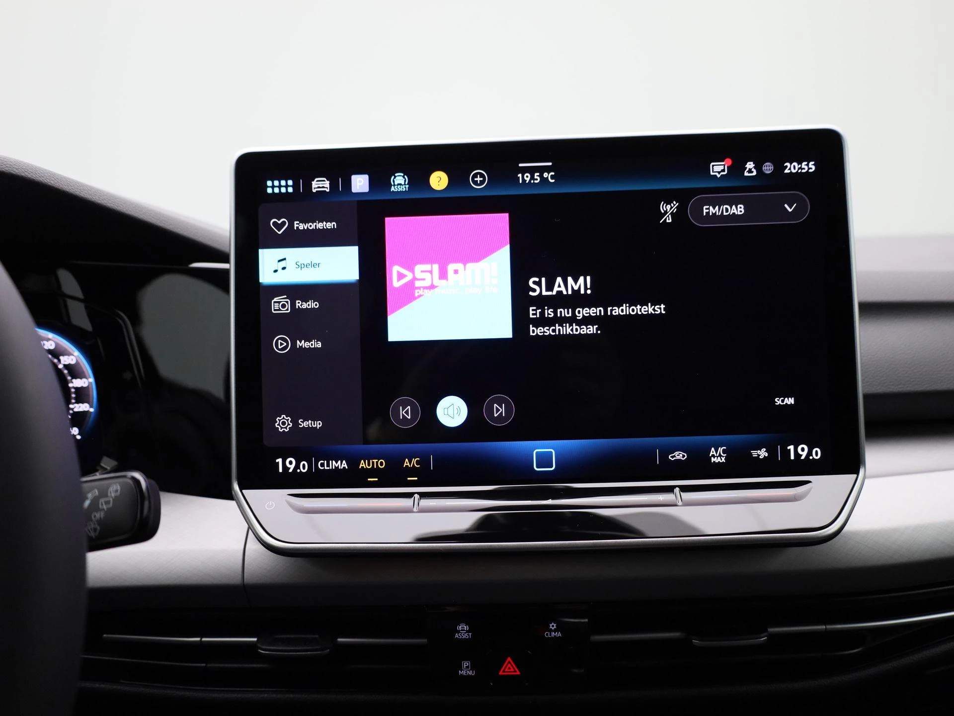 Volkswagen-Golf-image-19
