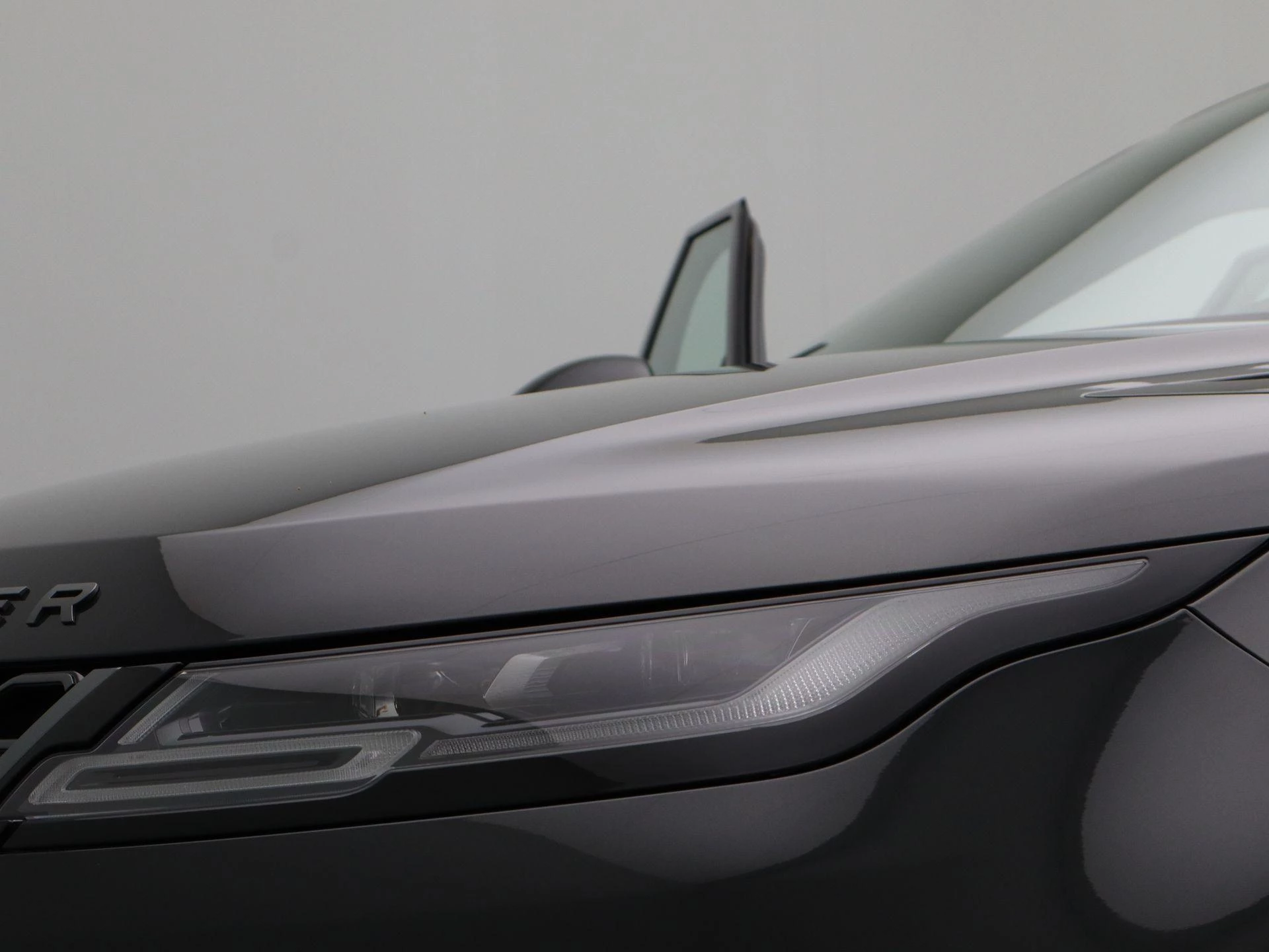 Land Rover-Range Rover Evoque-image-13