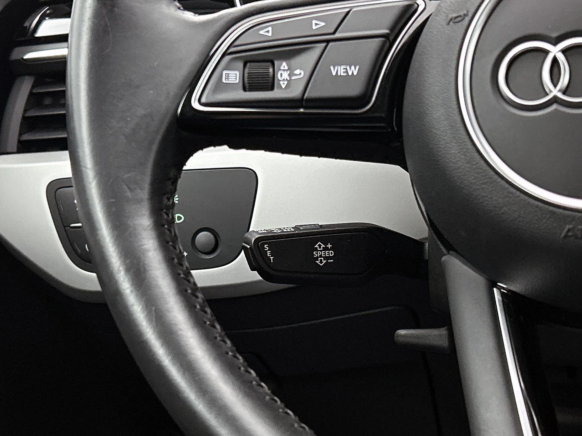 Audi-A4-image-5