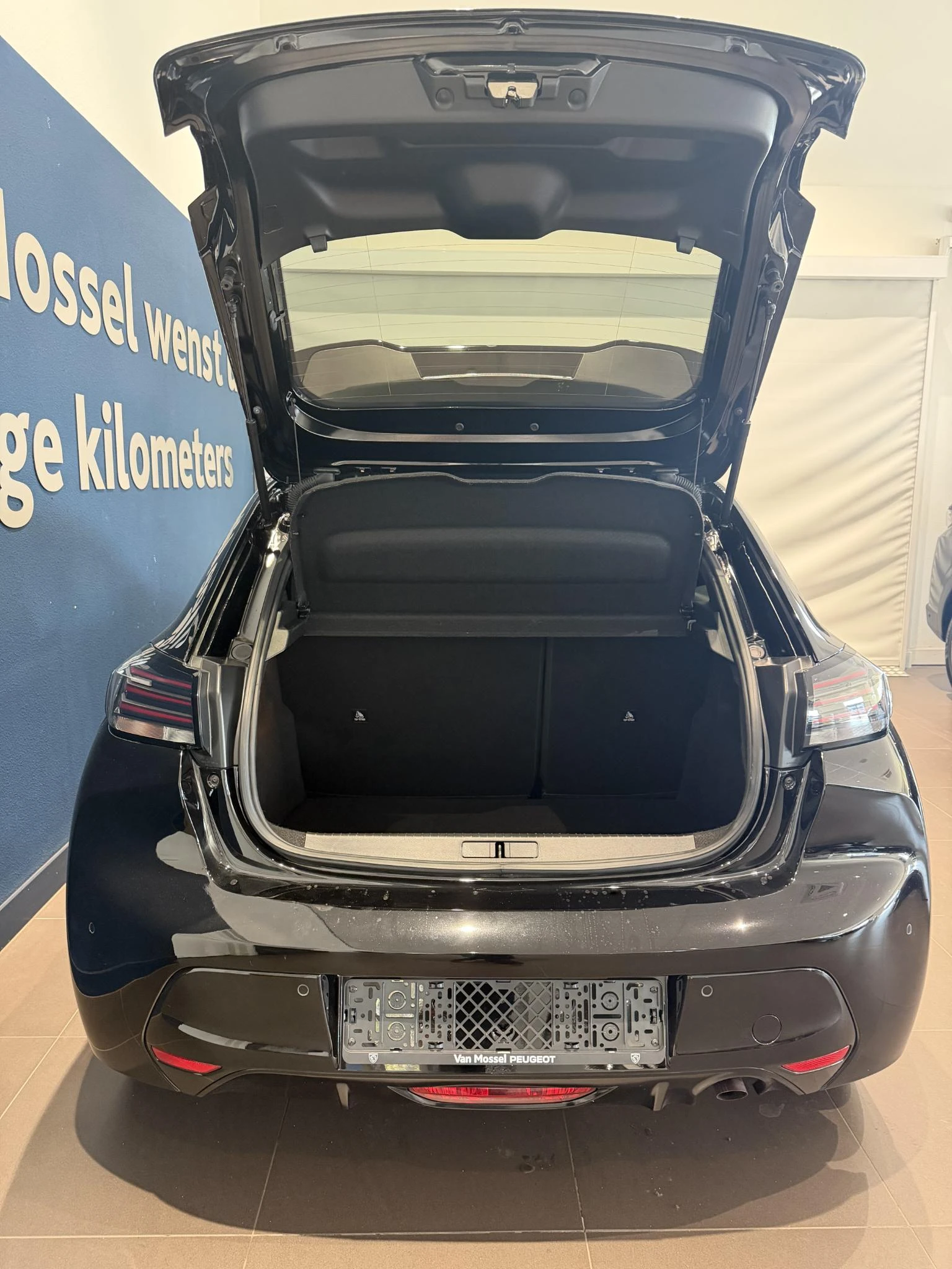Peugeot-208-image-8