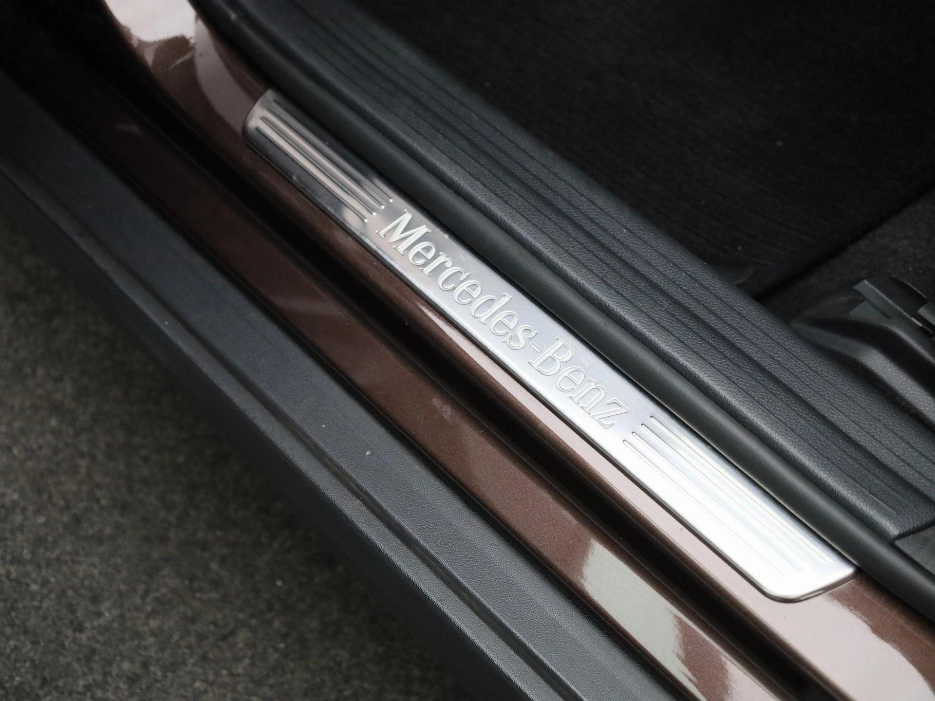 Mercedes-Benz-GLA-image-26
