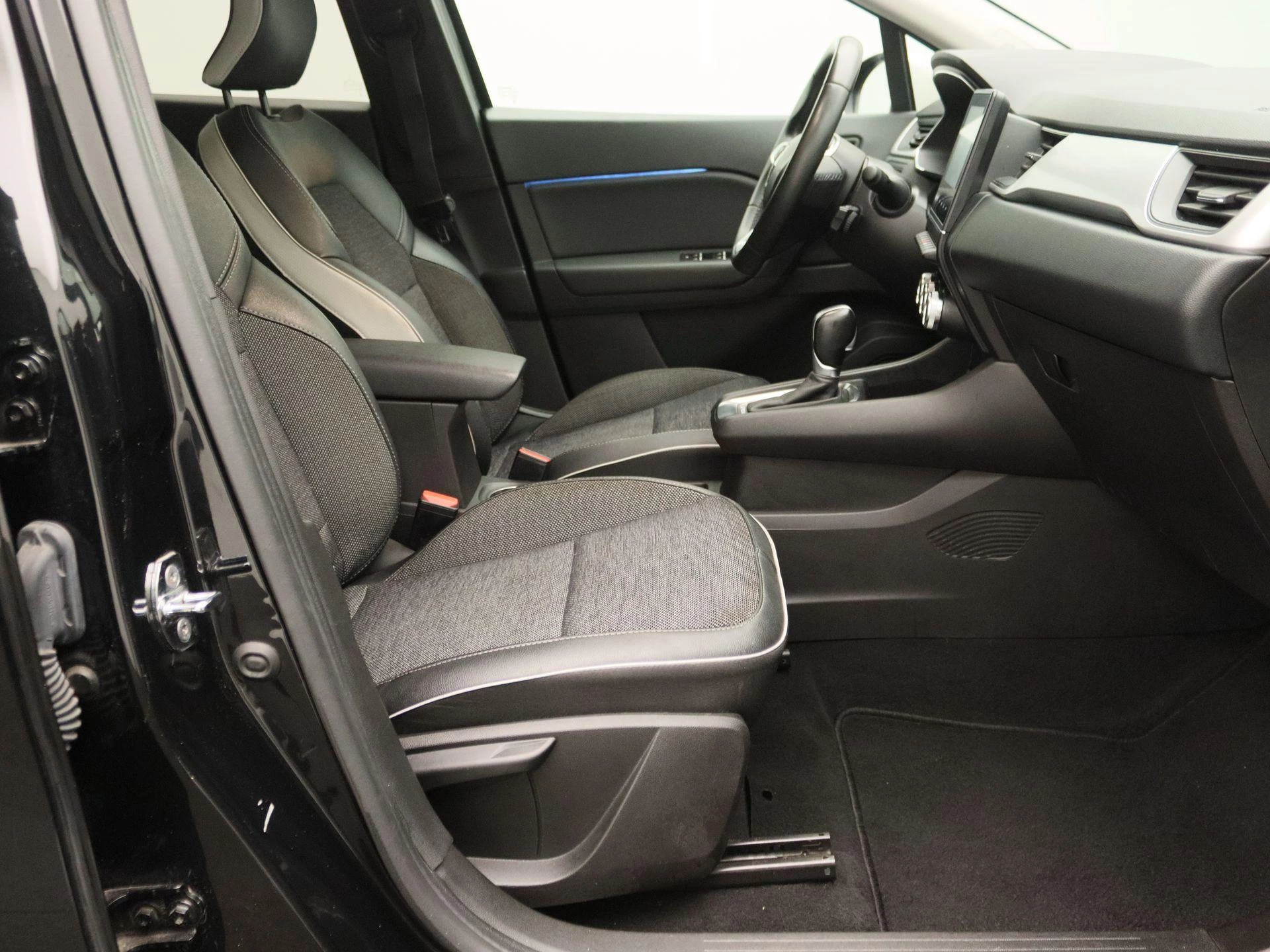 Renault-Captur-image-24