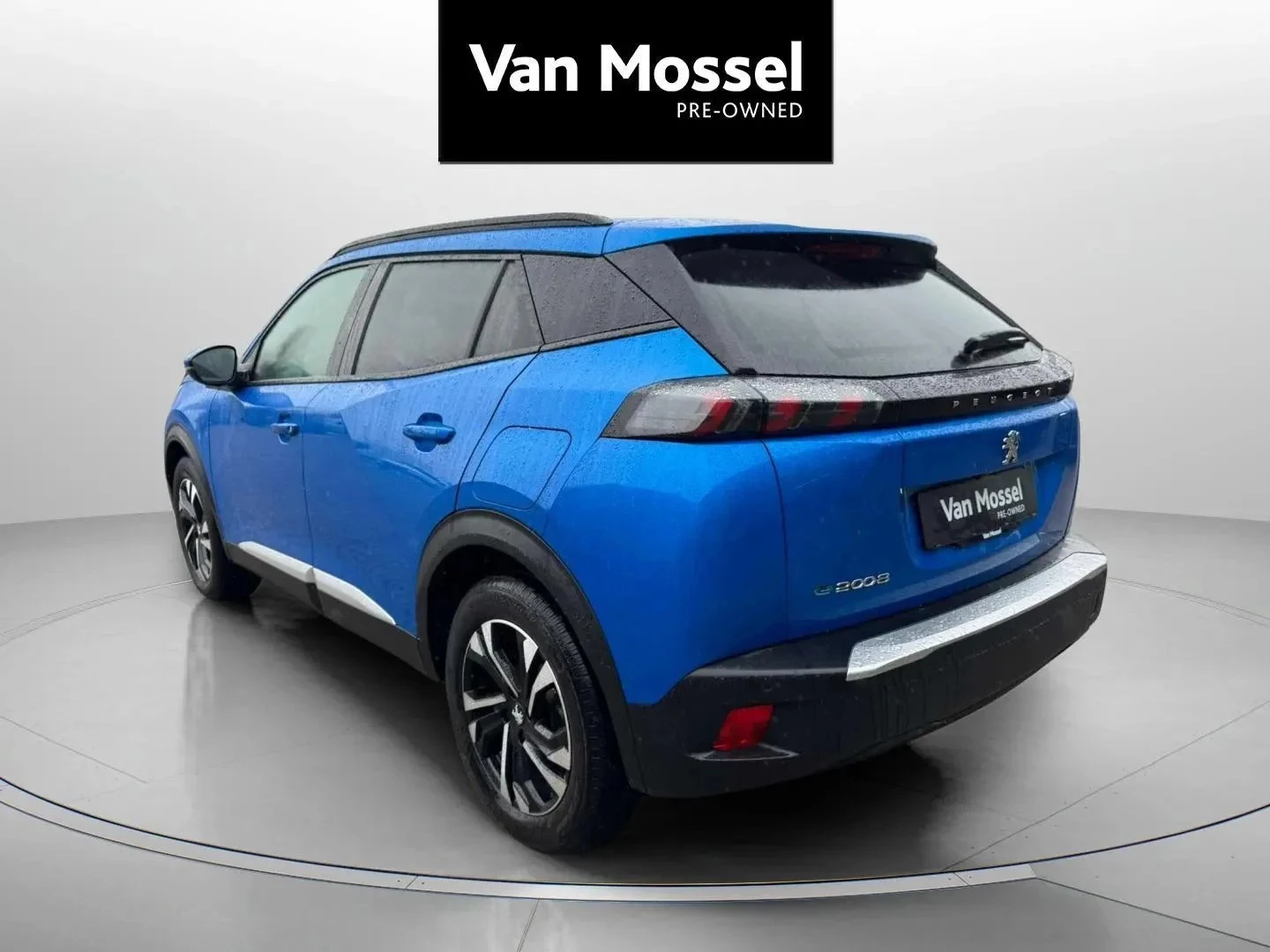 Peugeot-e-2008-image-6