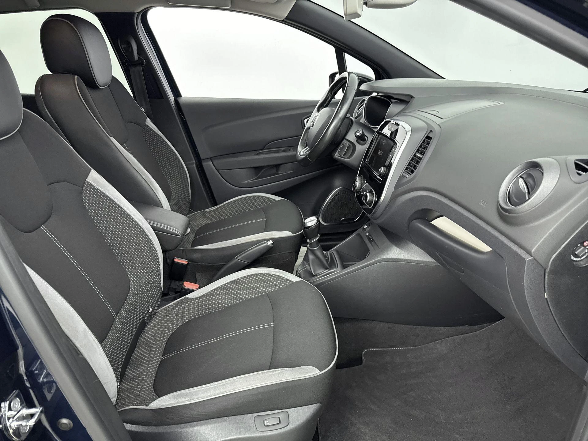 Renault-Captur-image-29