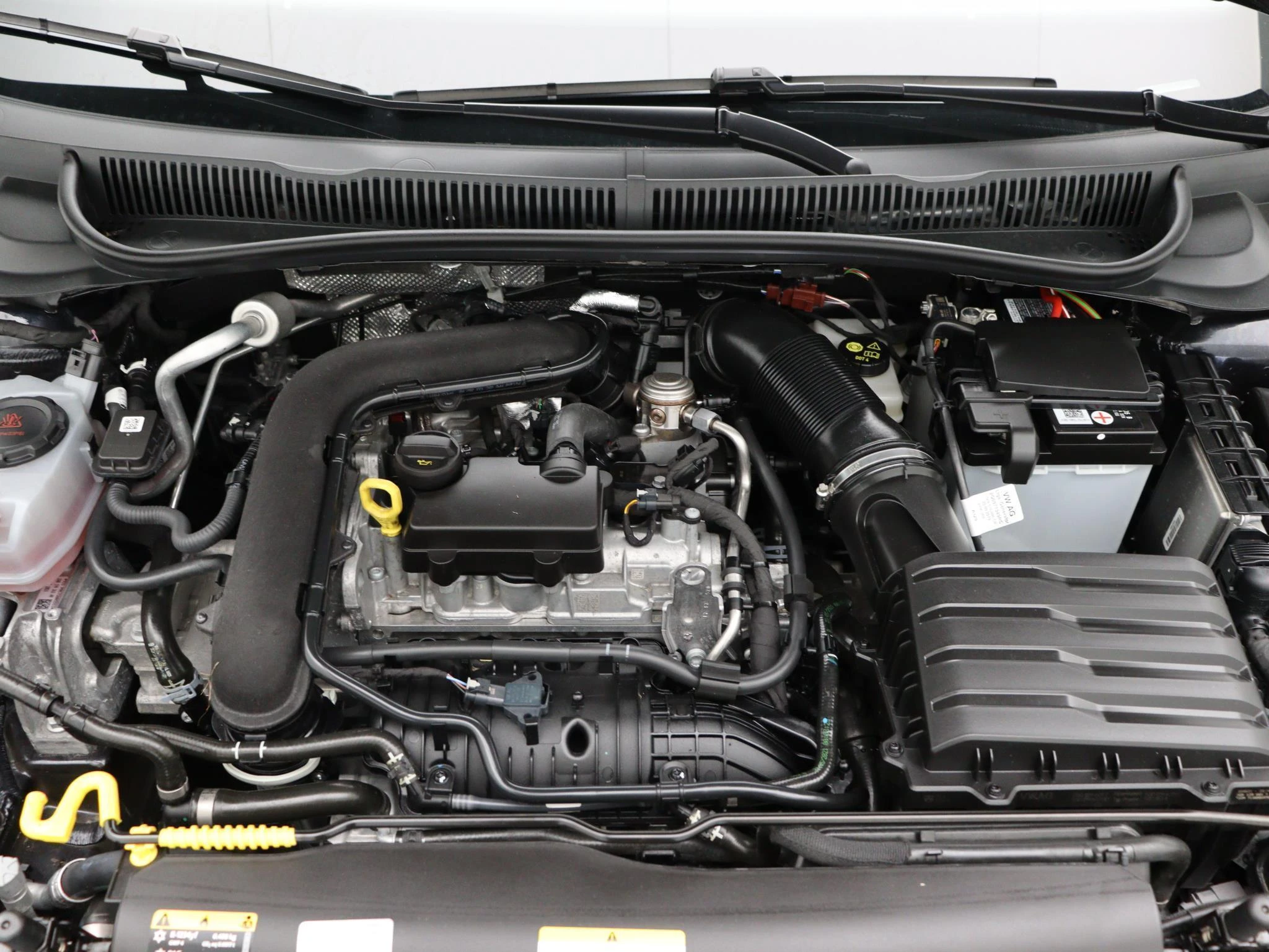 Volkswagen-Polo-image-36