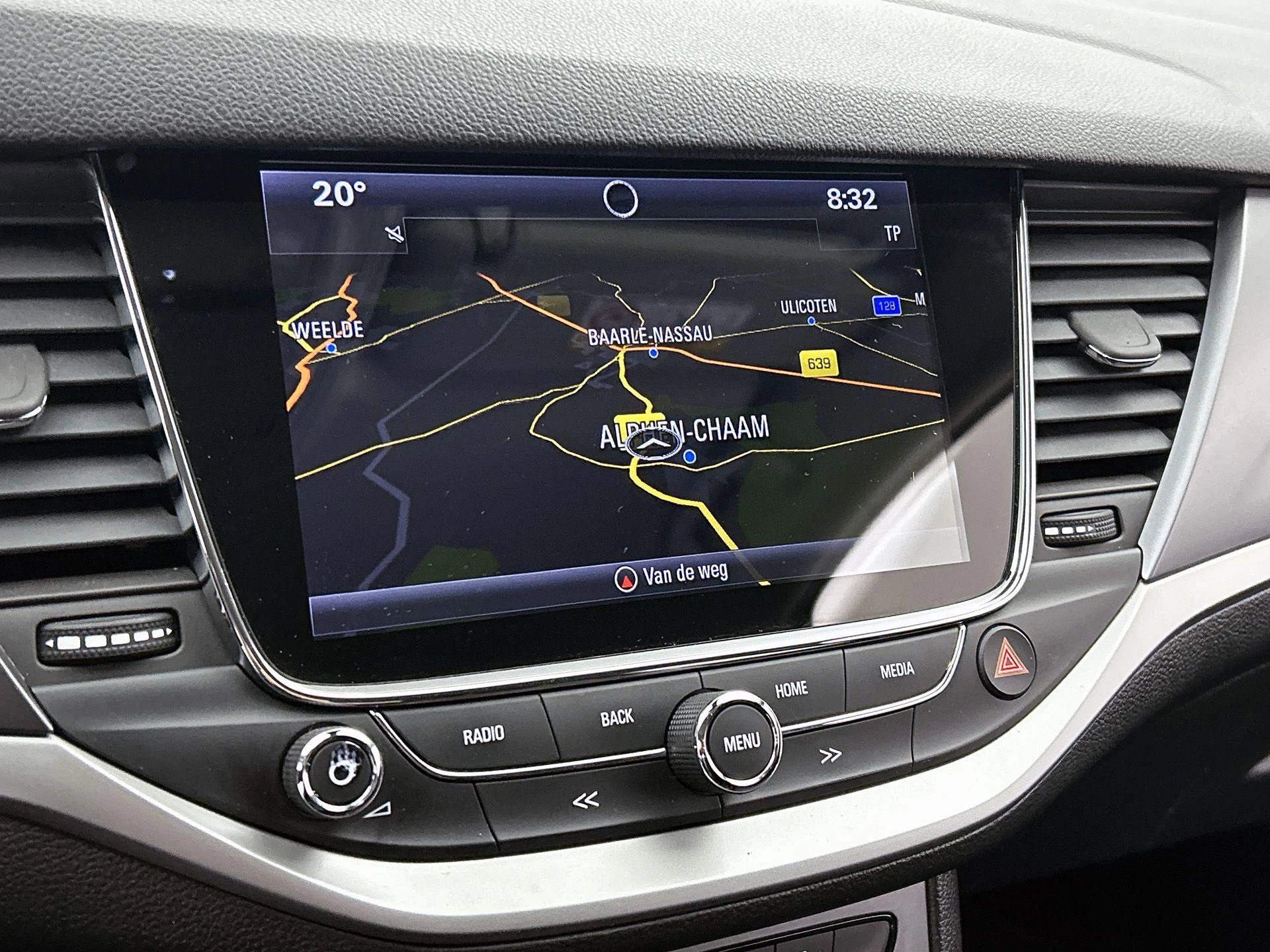 Opel-Astra-image-10