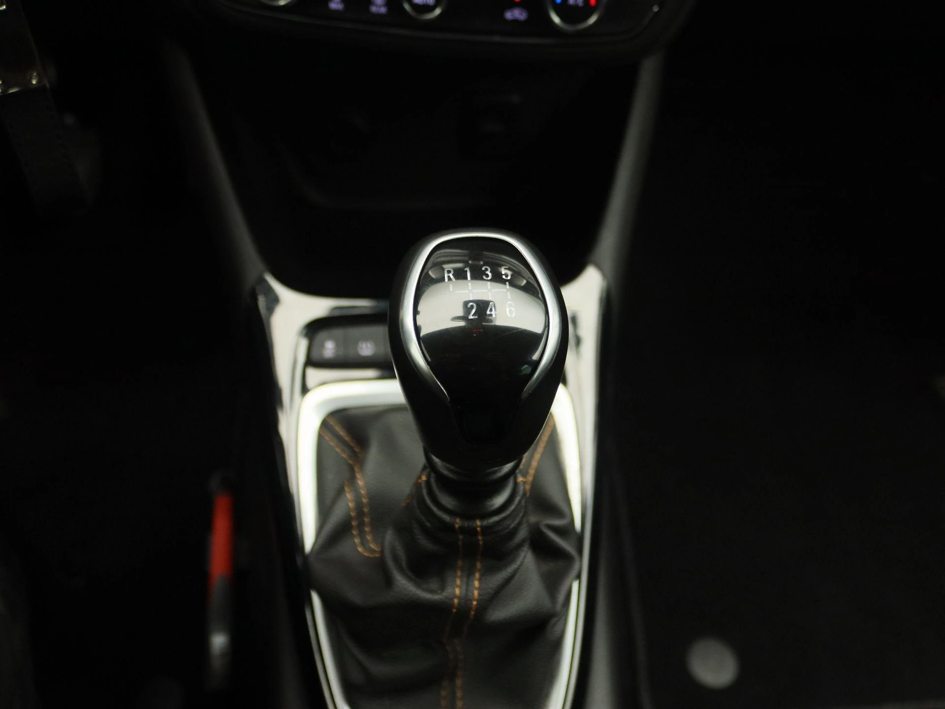 Opel-Crossland X-image-11