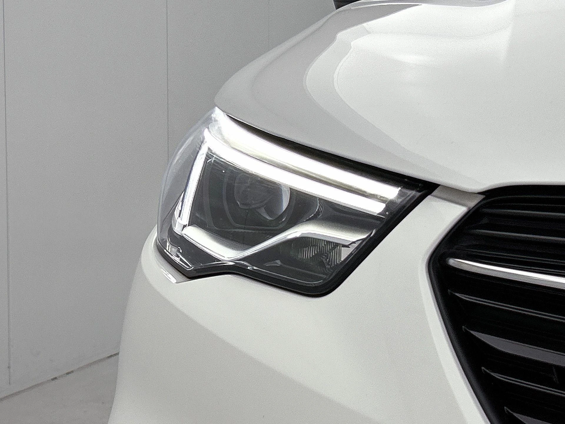 Opel Grandland X 1.2 Turbo Business Executive