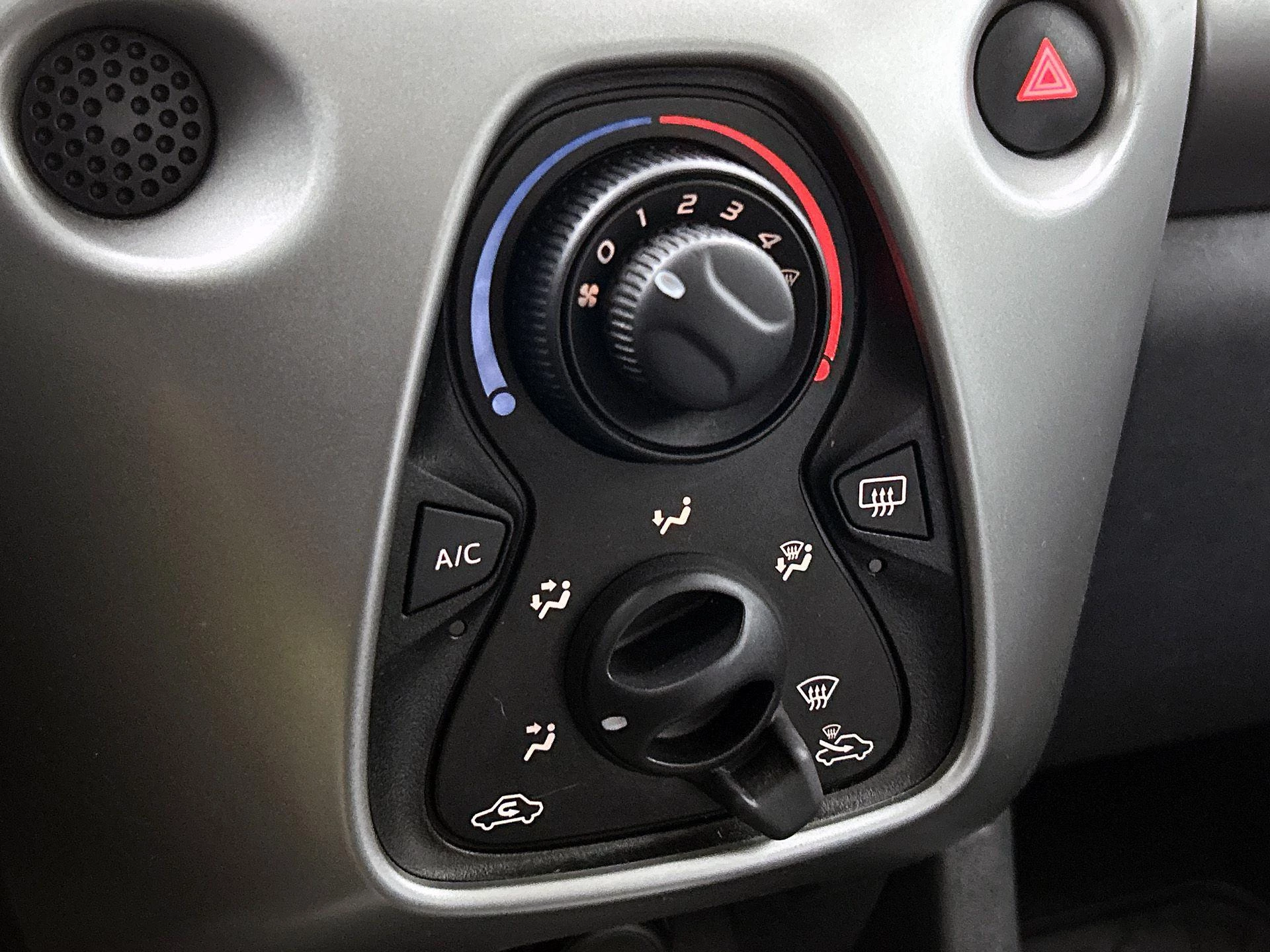 Toyota Aygo 1.0 VVT-i x-play