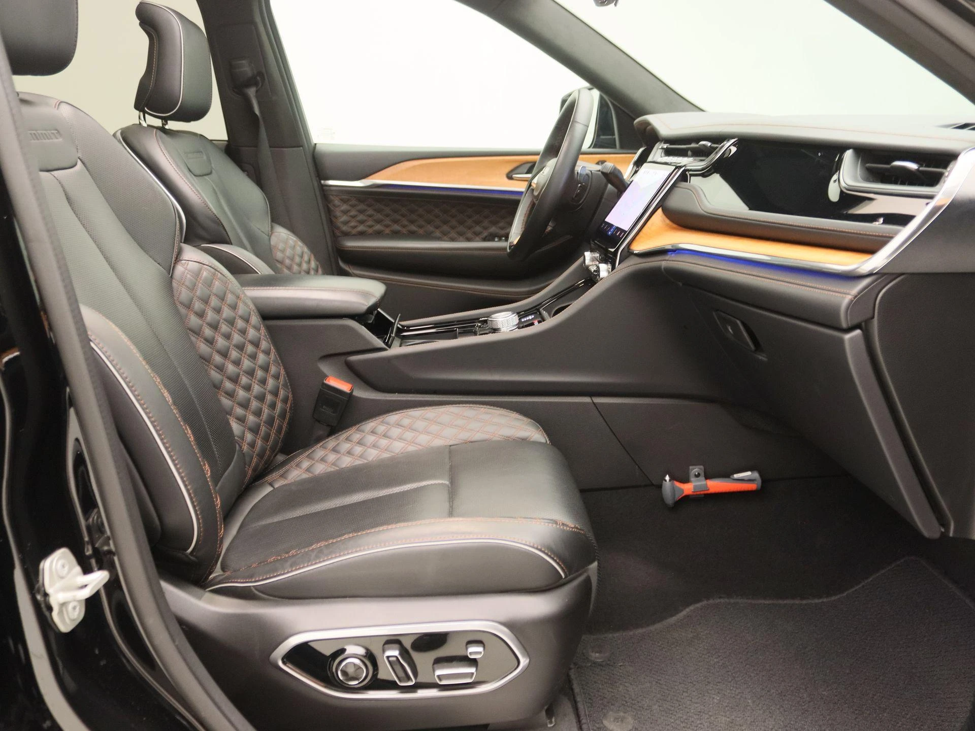 Jeep-Grand Cherokee-image-26