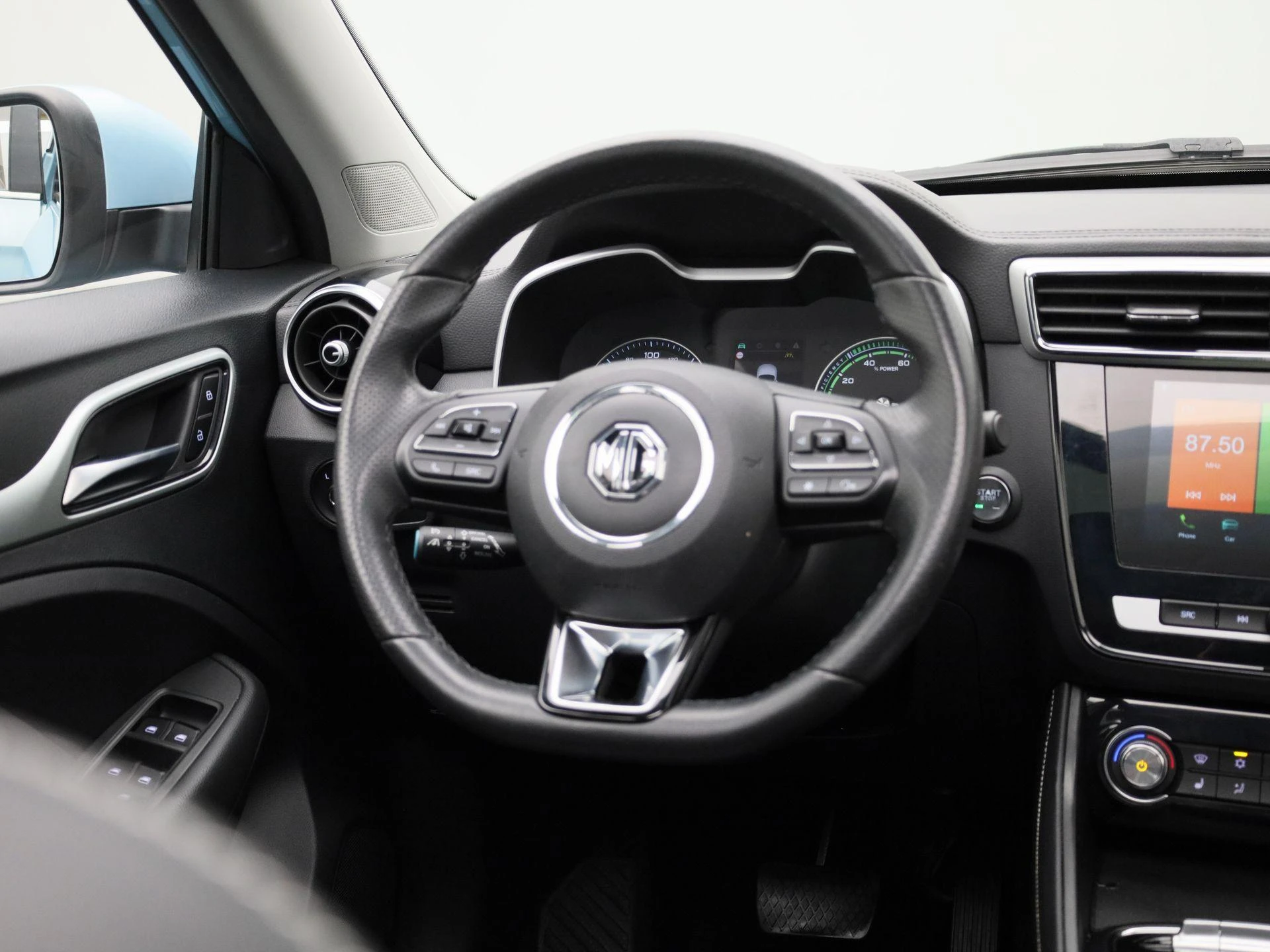 MG-ZS EV-image-9