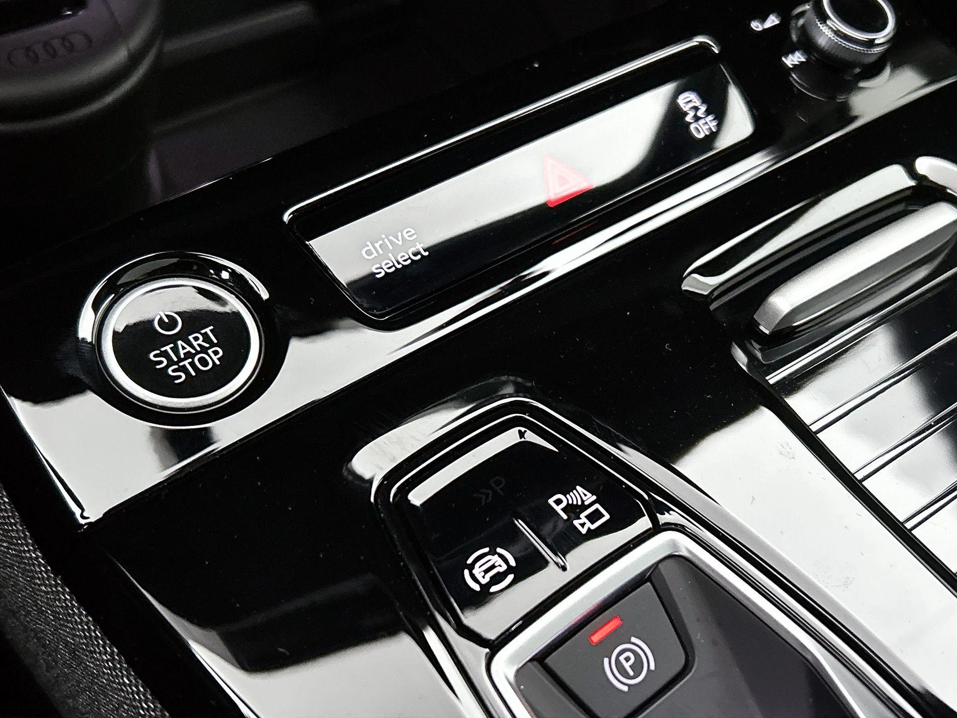 Audi-Q6 e-tron-image-10