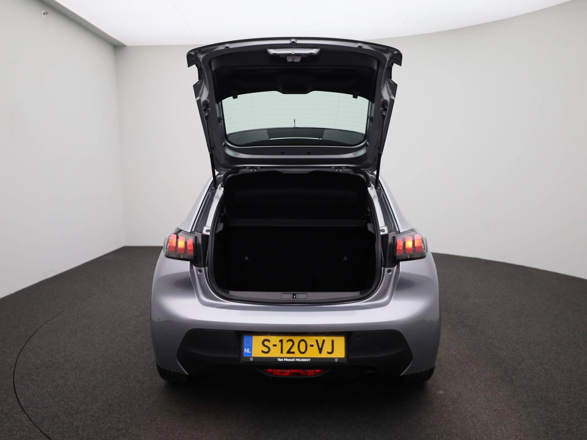 Peugeot-208-image-10
