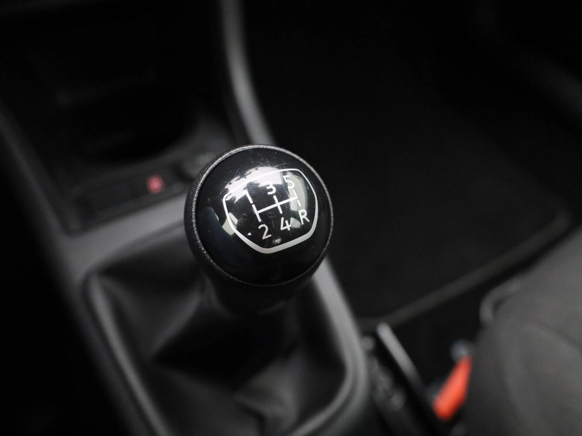 Volkswagen-up!-image-19