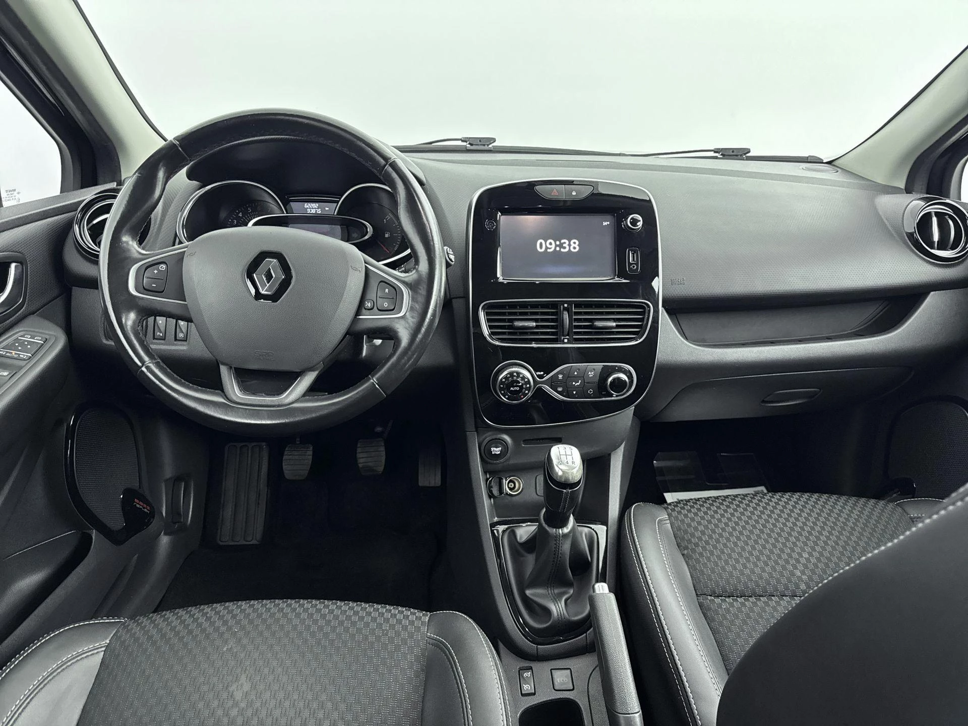 Renault-Clio-image-19
