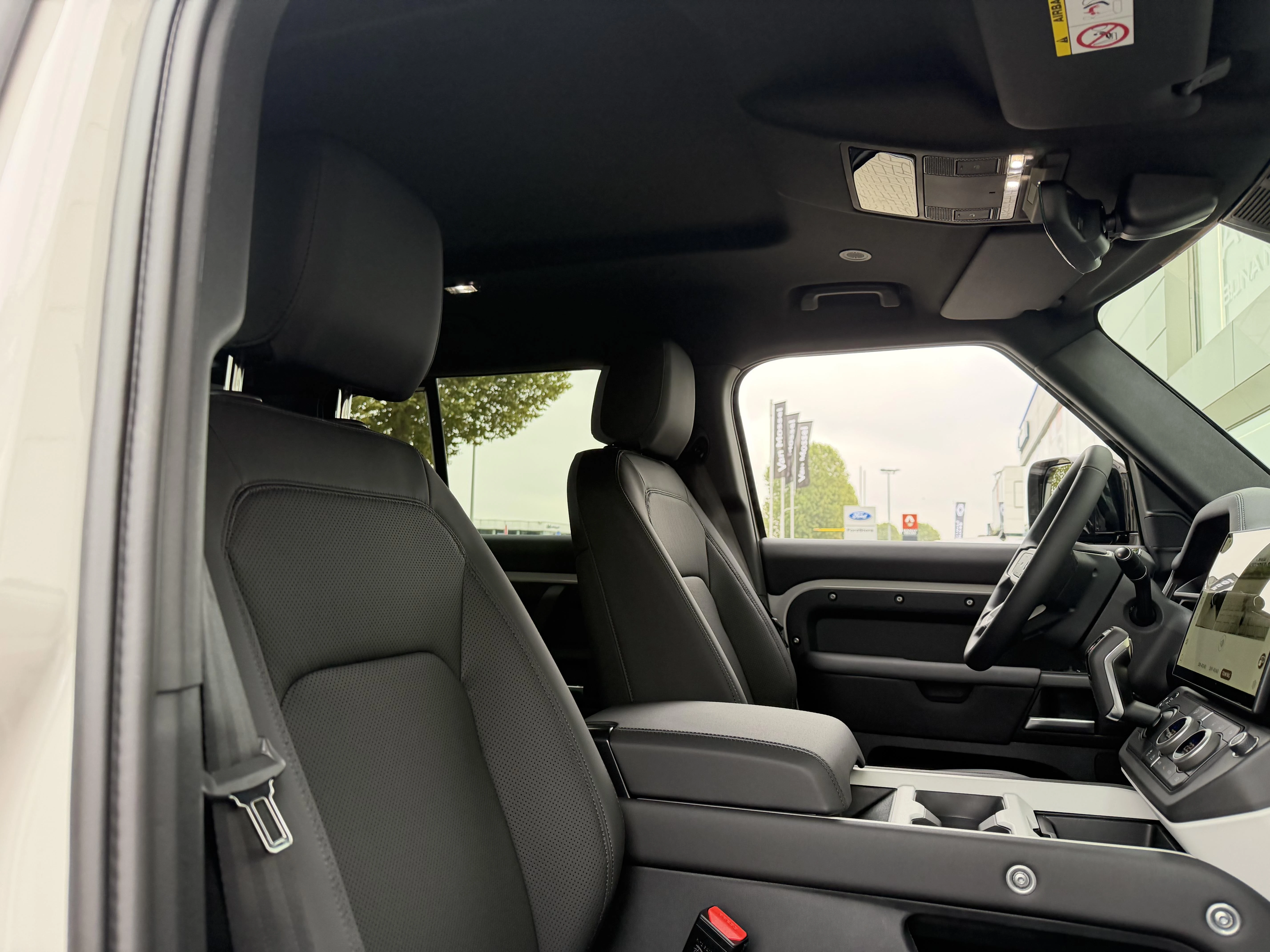 Land Rover-Defender-image-26