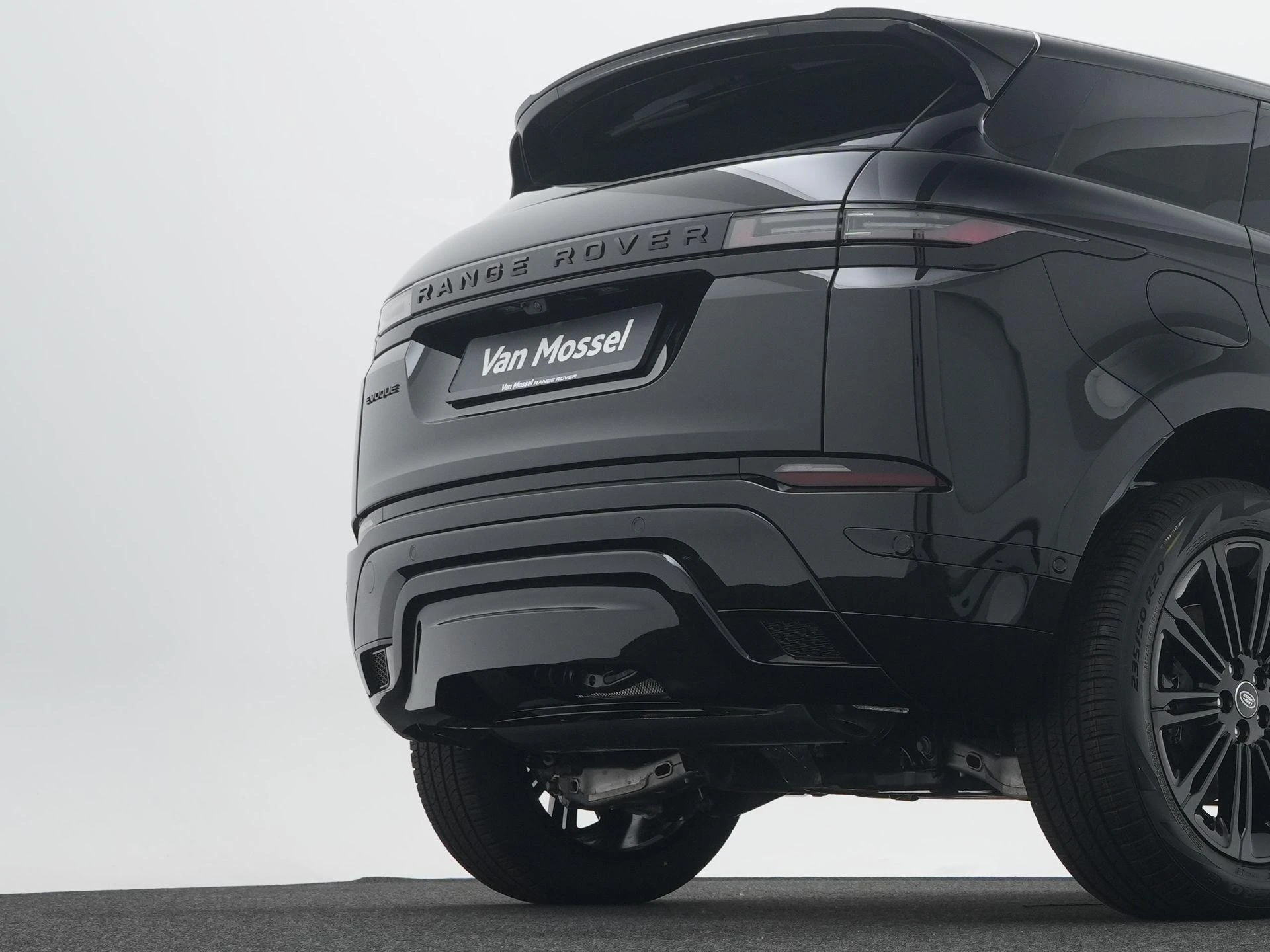 Land Rover-Range Rover Evoque-image-13