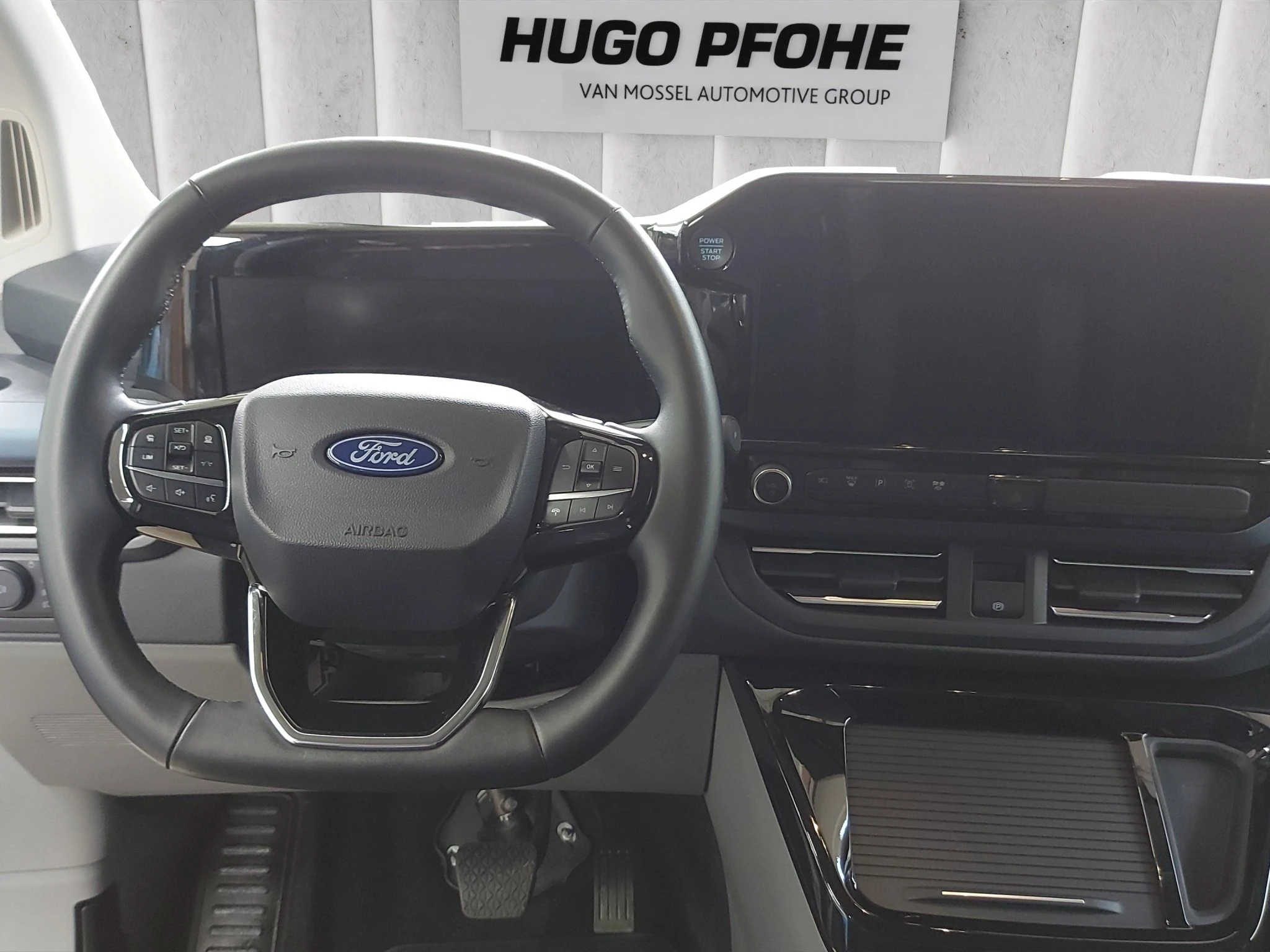 Ford-Tourneo Custom-image-11