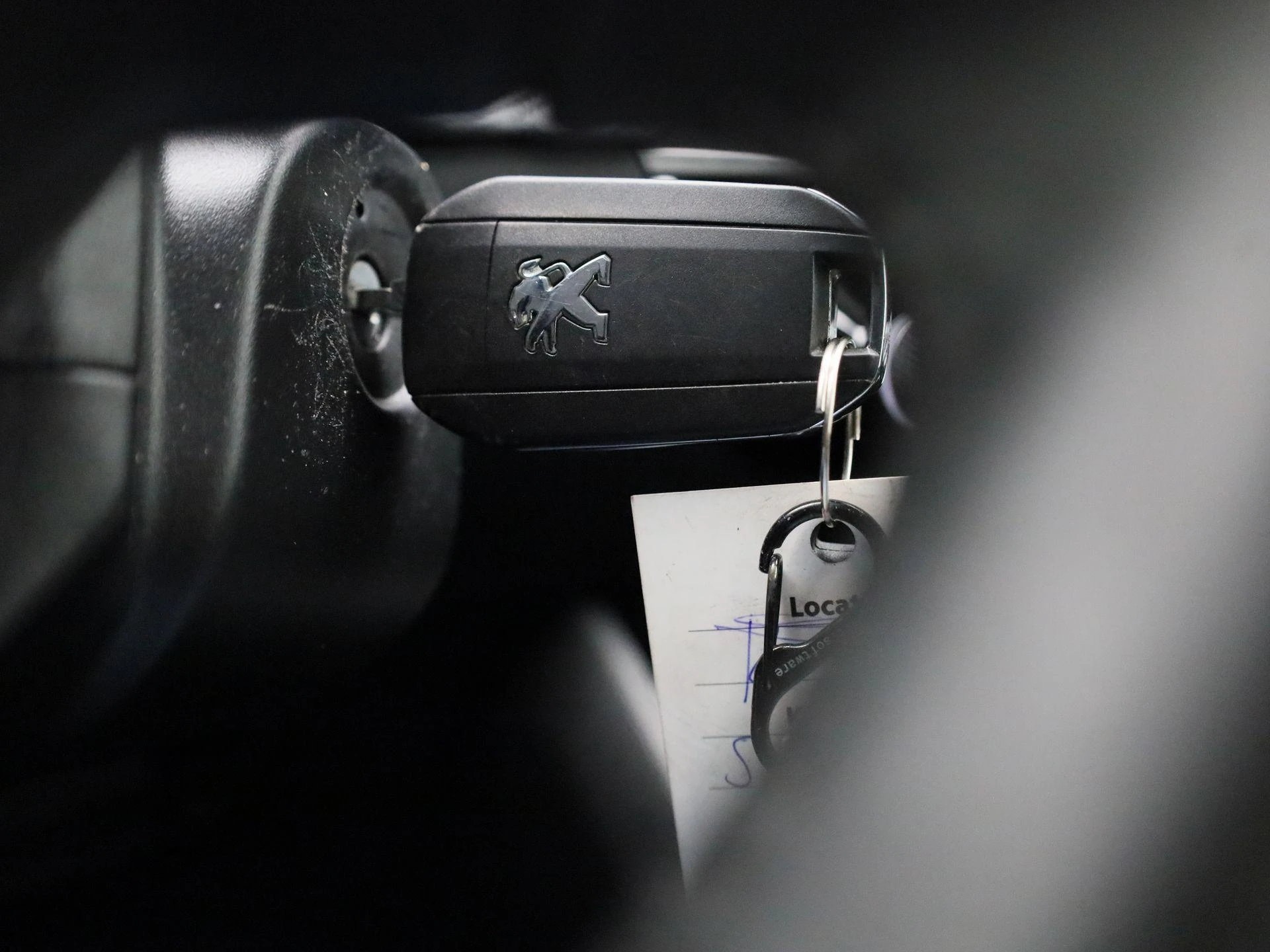 Peugeot-208-image-18
