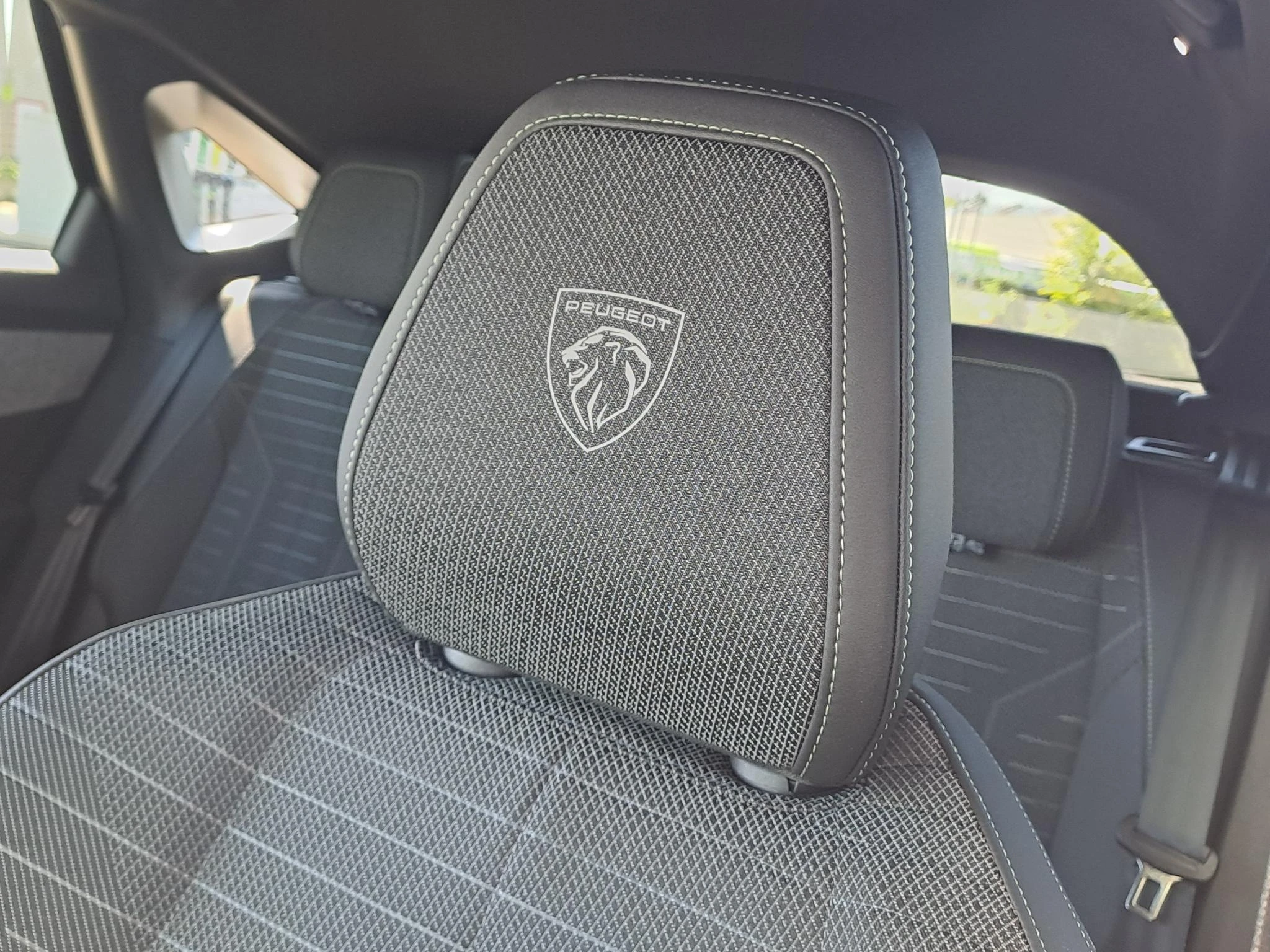 Peugeot-e-3008-image-16