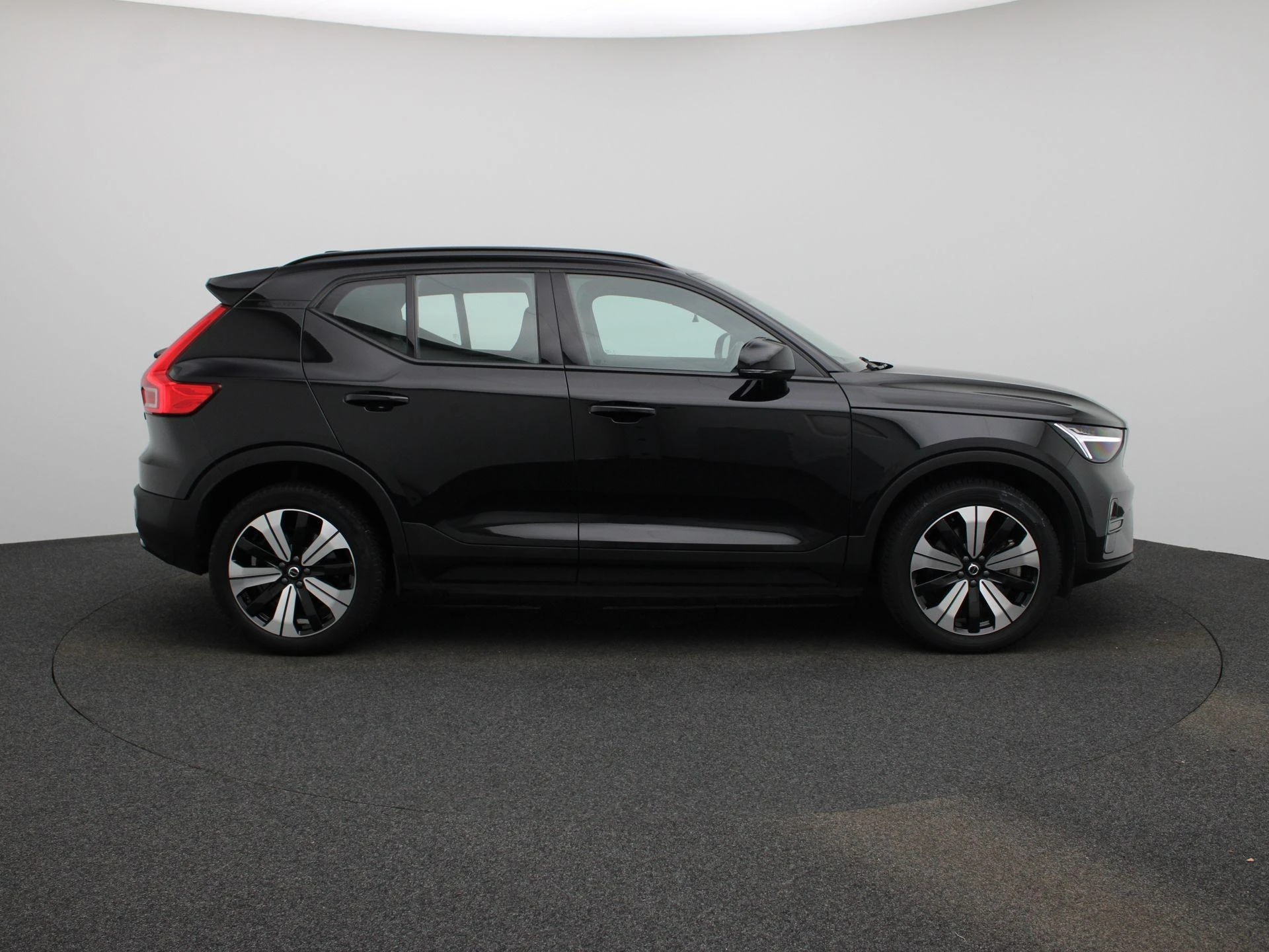 Volvo-XC40-image-5