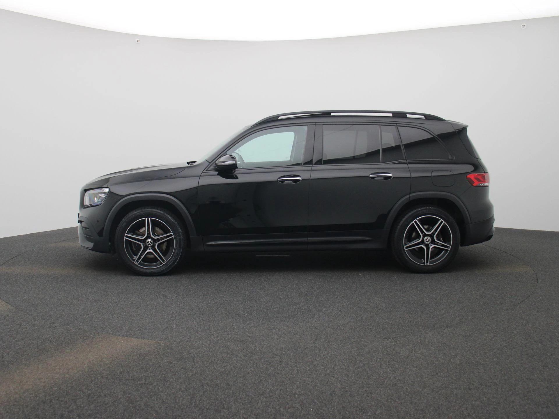 Mercedes-Benz GLB 200 4MATIC AMG Line