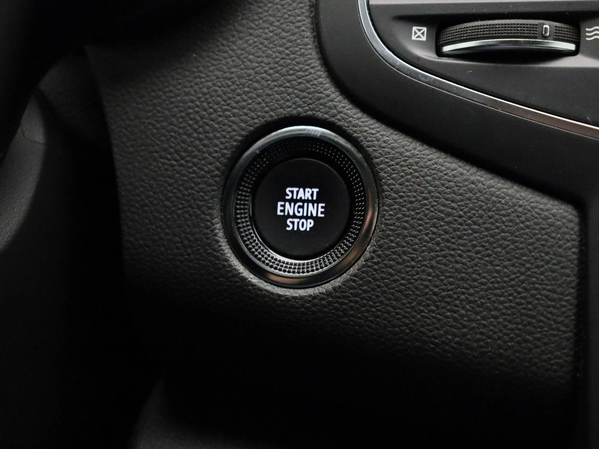 Renault-Mégane Grand Tour-image-23