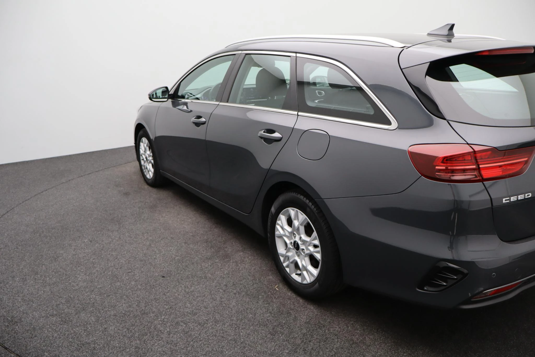 Kia-Ceed Sportswagon-image-32