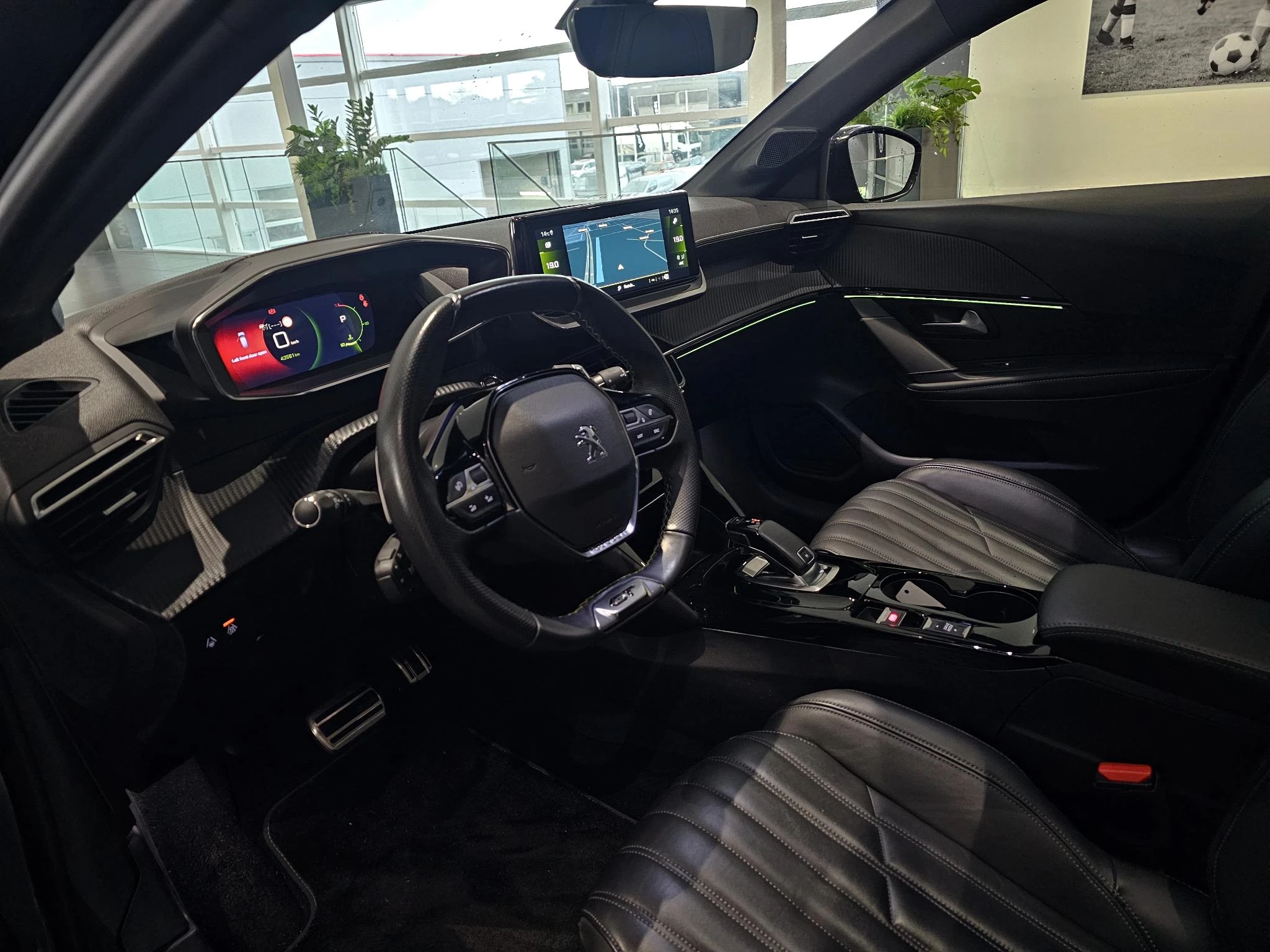 Peugeot-208-image-8