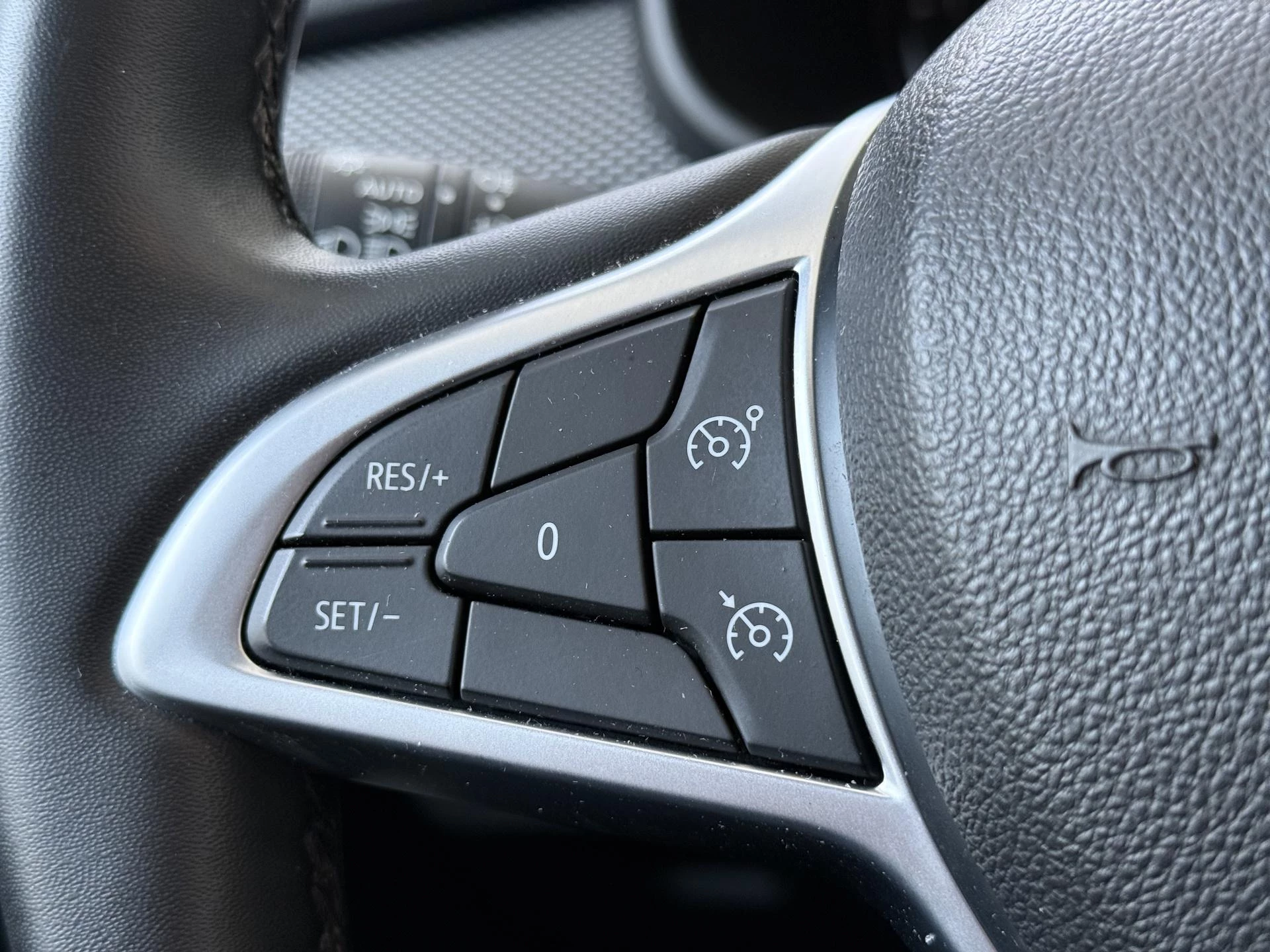 Dacia-Sandero Stepway-image-12