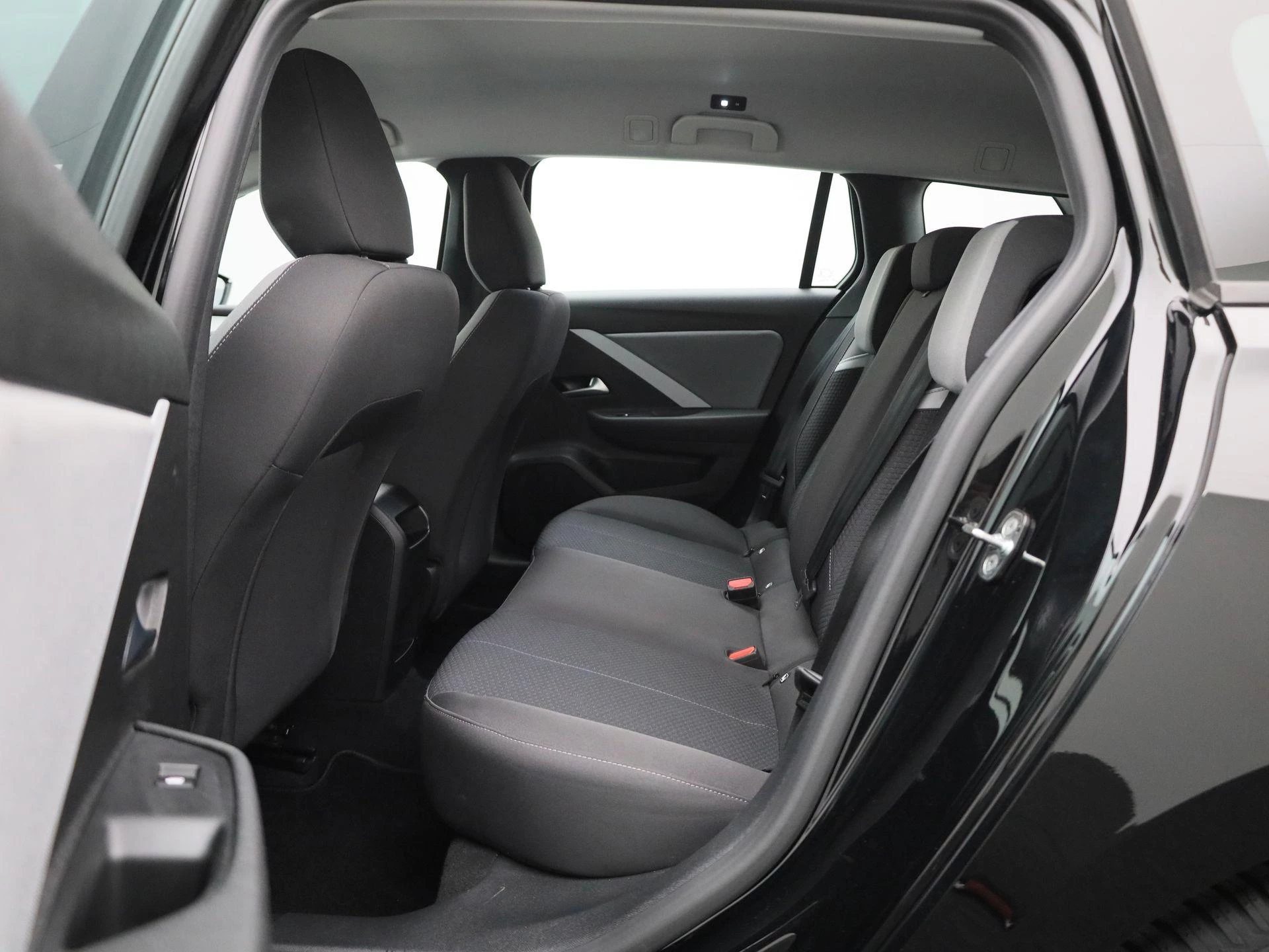 Opel-Astra-image-11