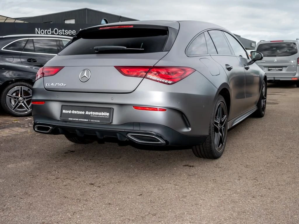 Mercedes-Benz-CLA 250 e-image-5