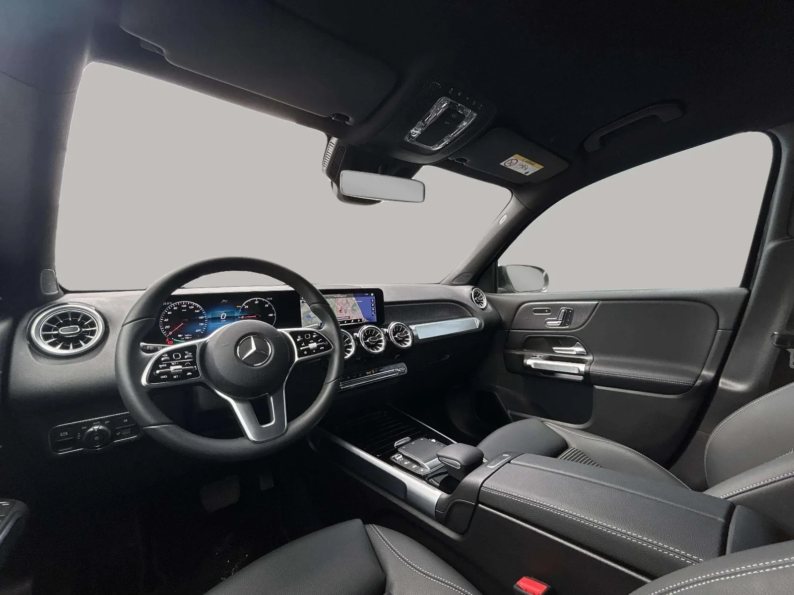 Mercedes-Benz-EQB-image-11