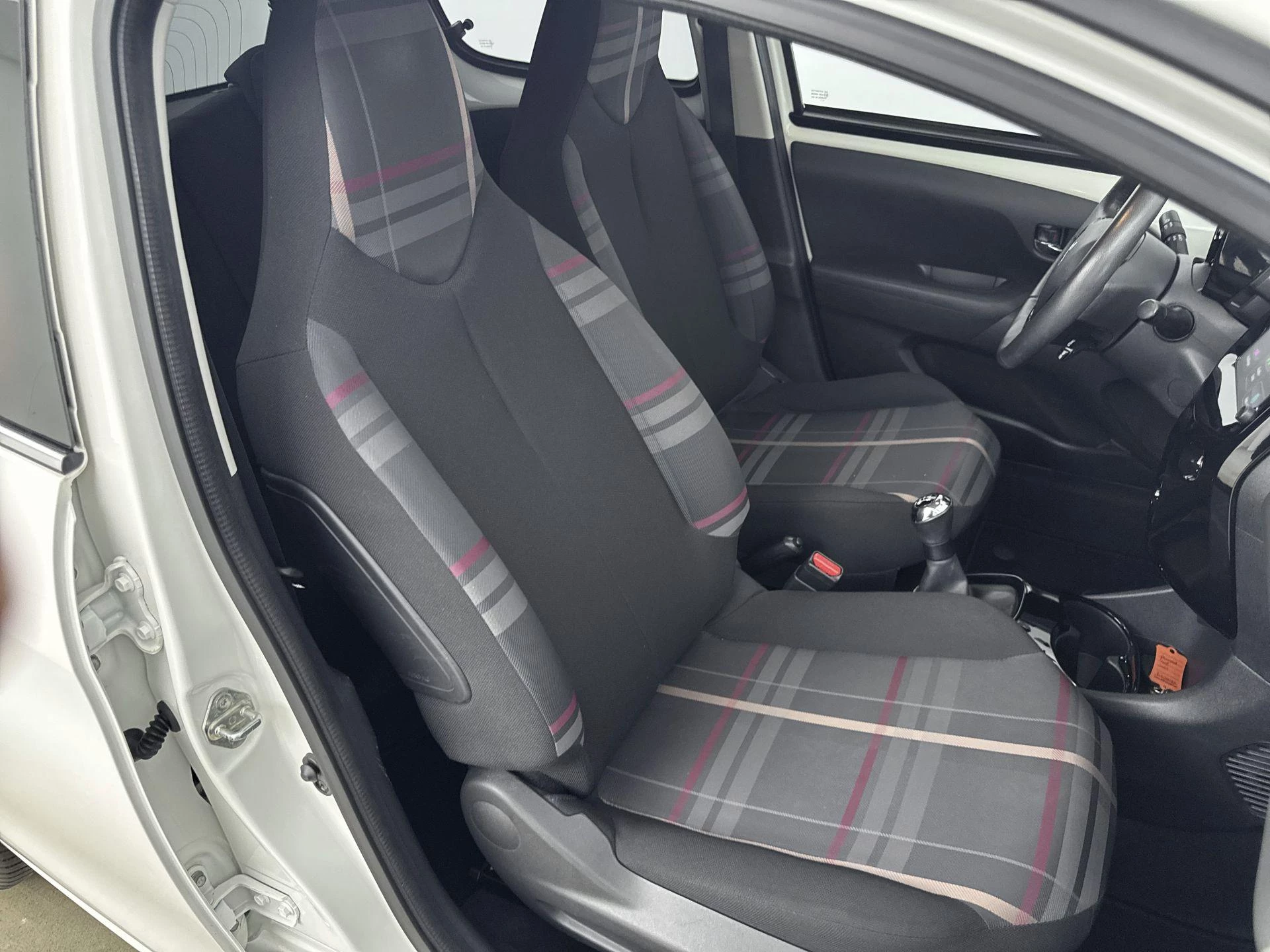 Peugeot 108 1.0 e-VTi Première 69PK
