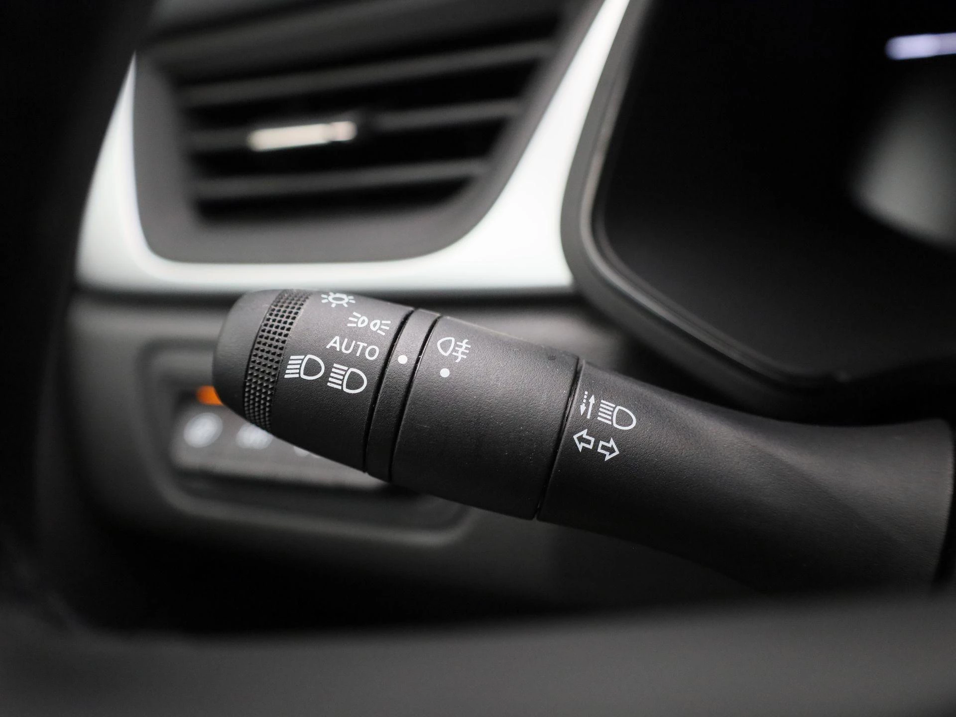 Renault-Captur-image-13