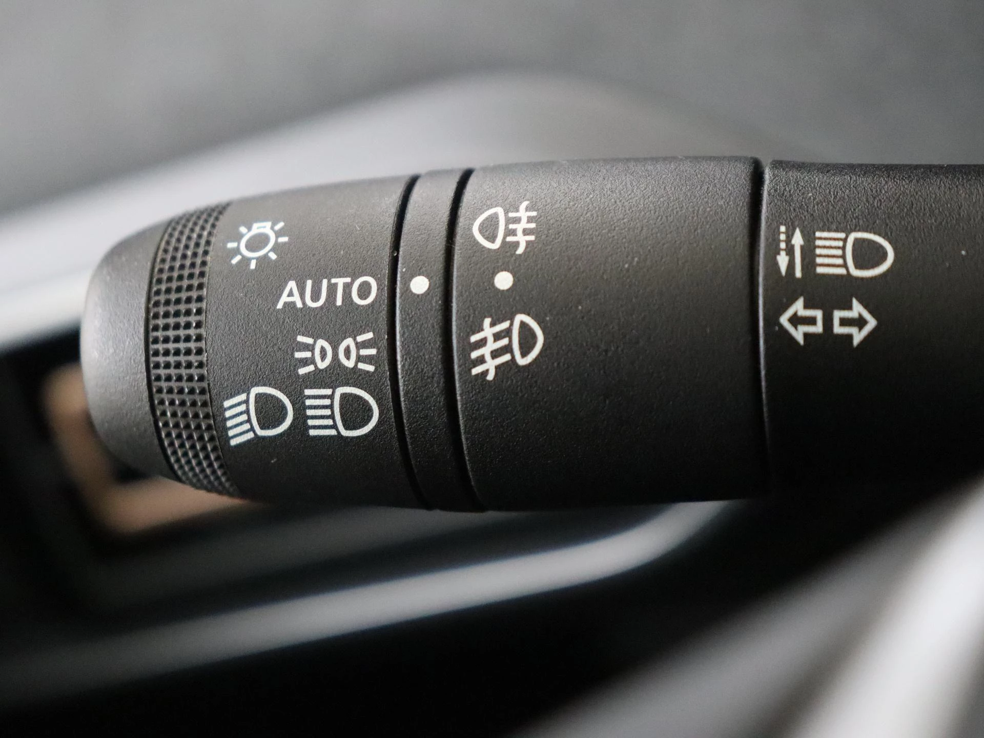 Dacia-Sandero Stepway-image-21