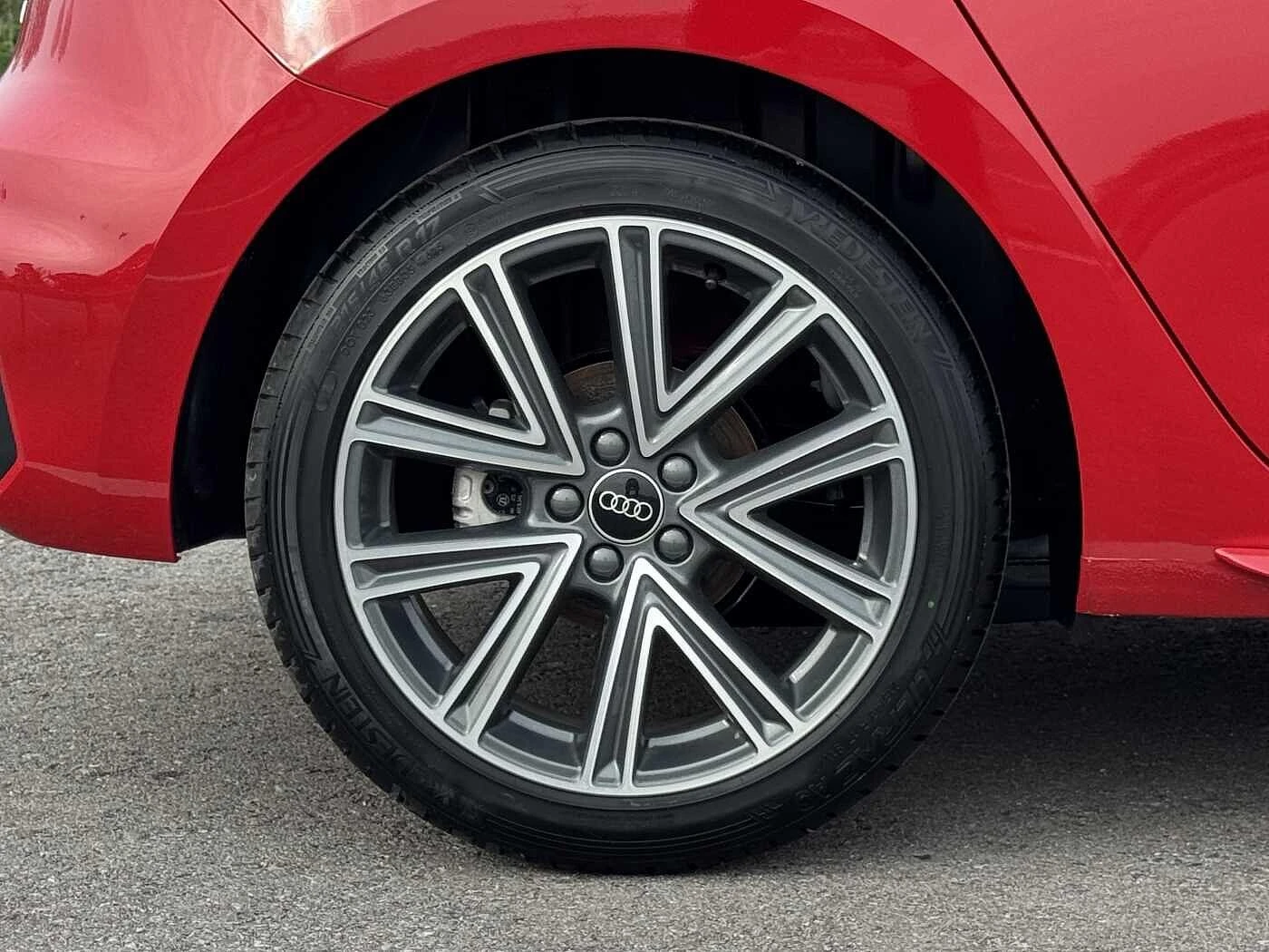 Audi-A1 Sportback-image-4