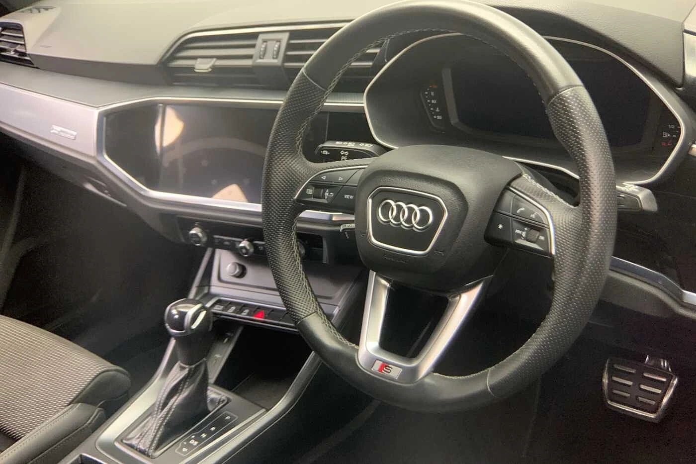 Audi-Q3-image-5