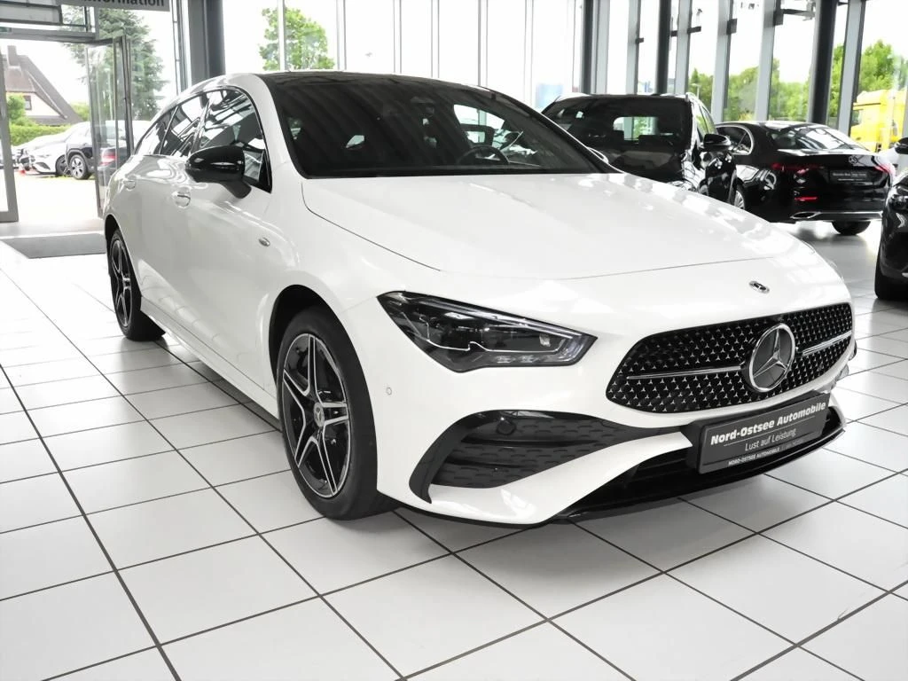 Mercedes-Benz-CLA 250 e-image-4