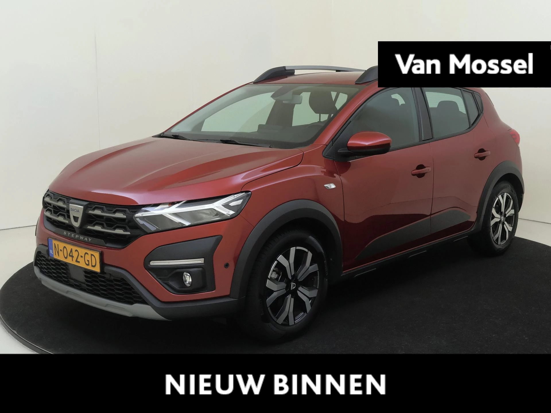 Dacia-Sandero Stepway-image-0