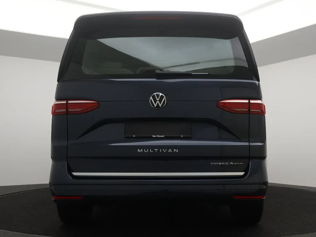 Volkswagen-Multivan-image-3