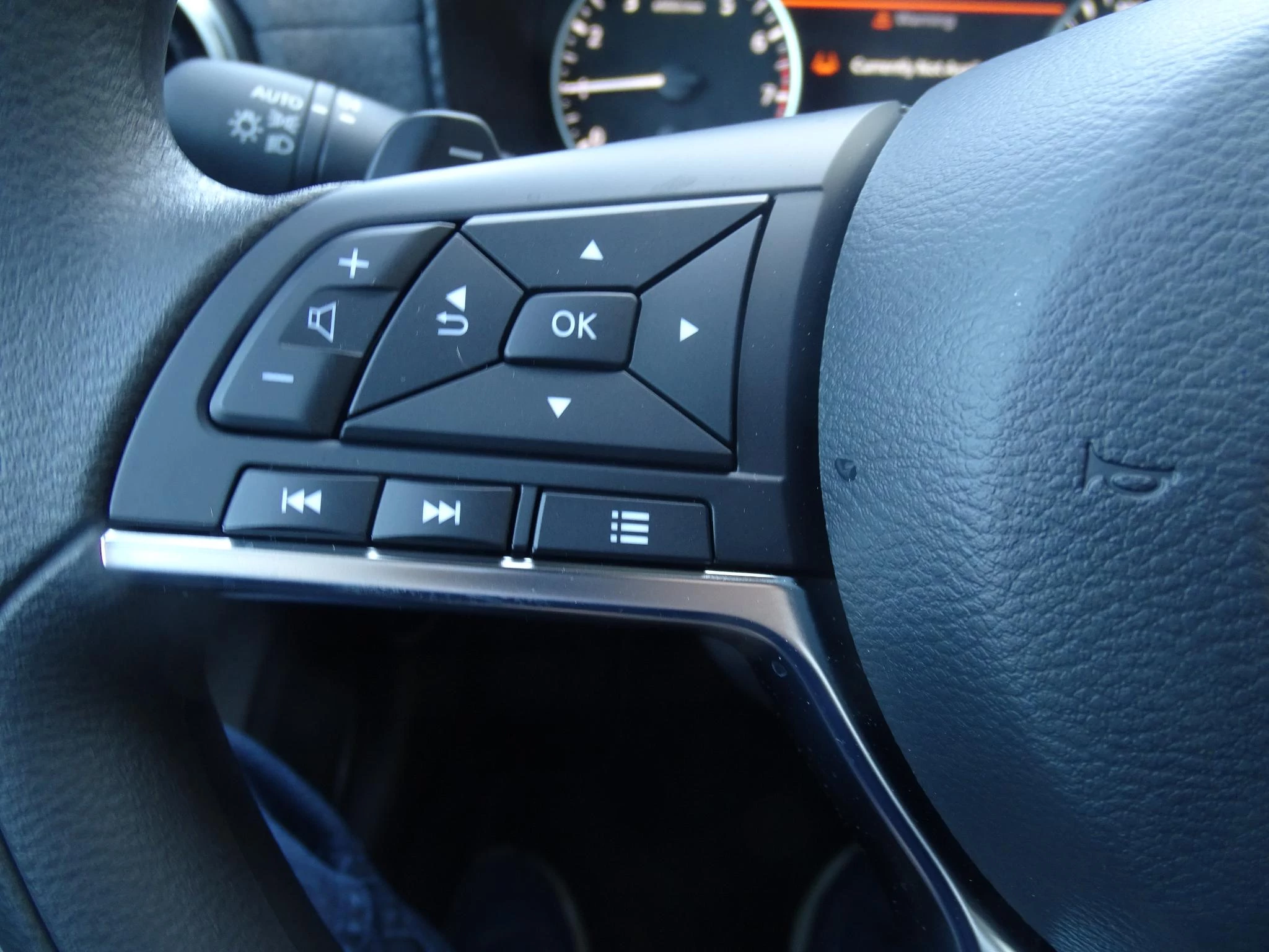 Nissan Juke 1.0 DIG-T Acenta automaat